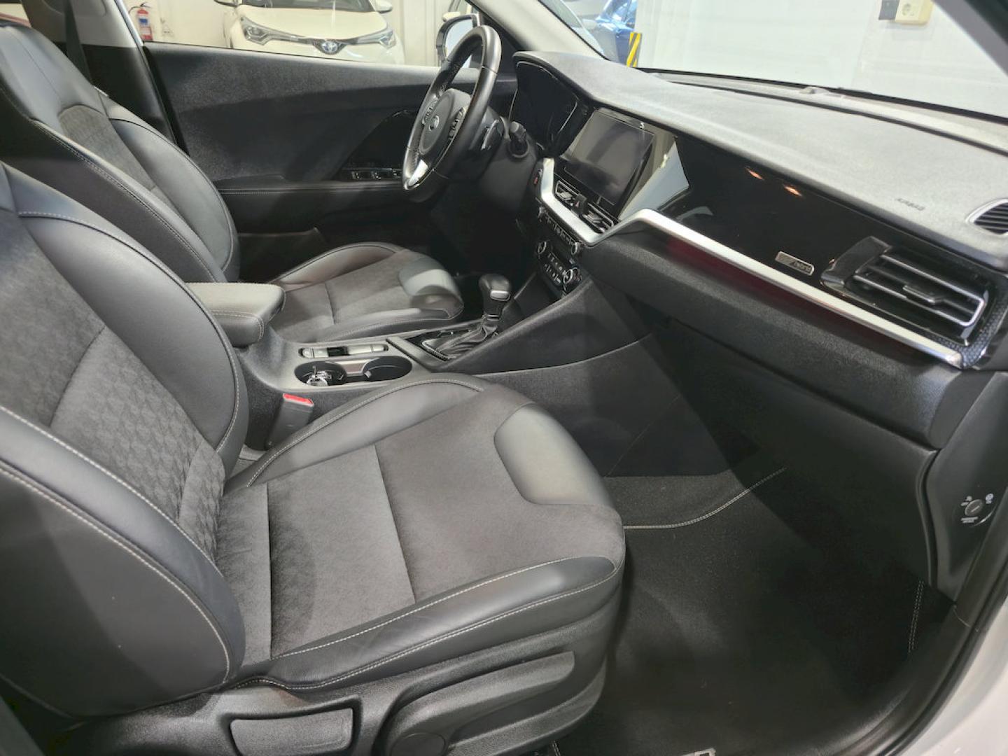 Kia Niro 1.6 GDi HEV 104kW (141CV) Emotion