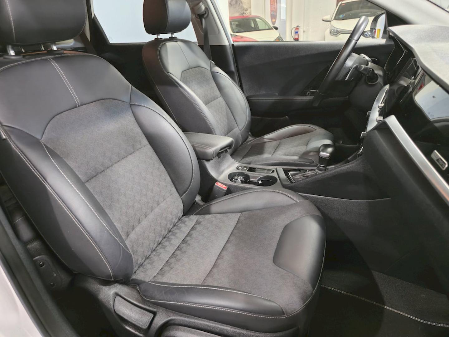 Kia Niro 1.6 GDi HEV 104kW (141CV) Emotion