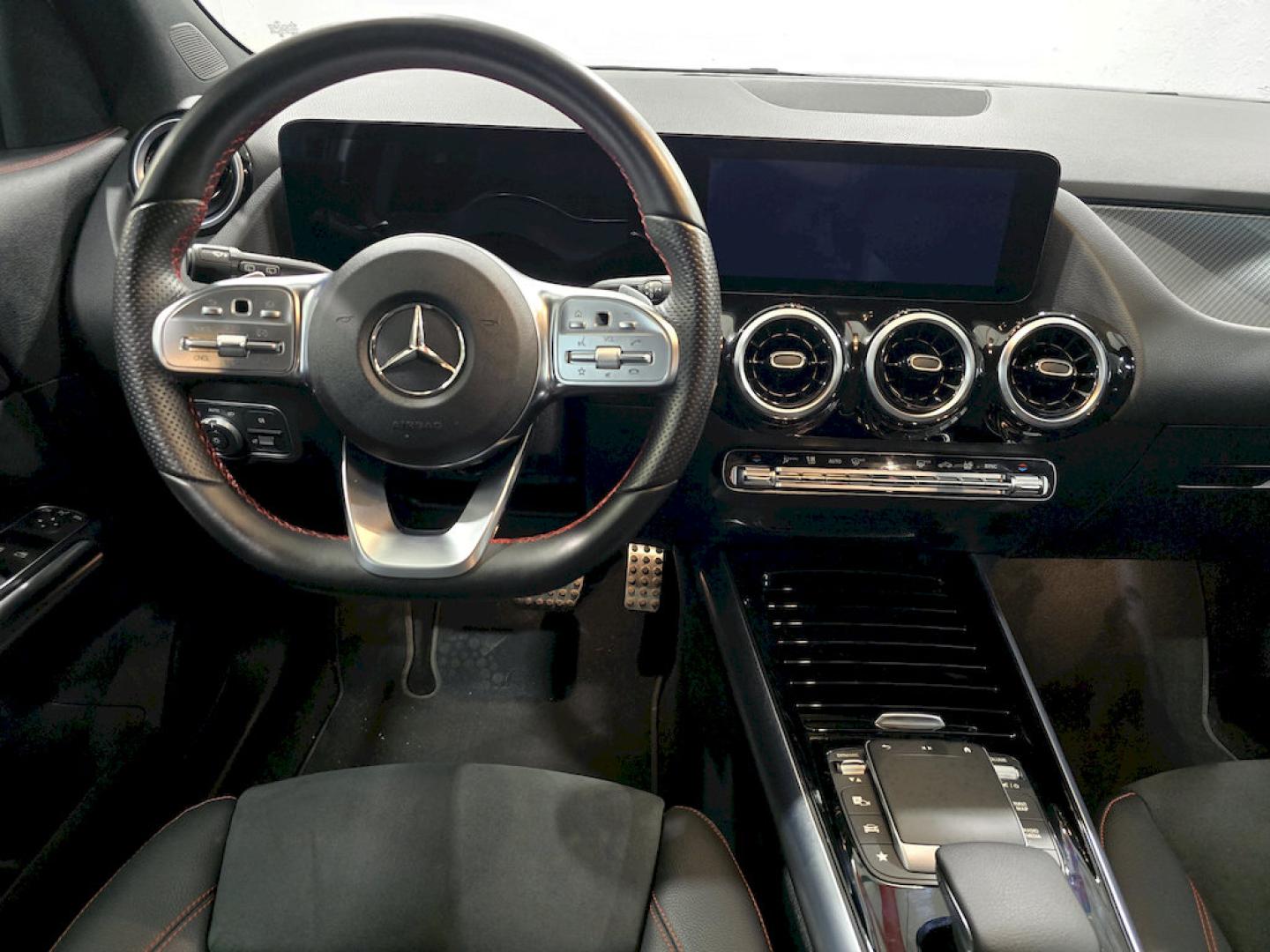 Mercedes Benz Clase GLA GLA 200 D 4MATIC AMG LINE
