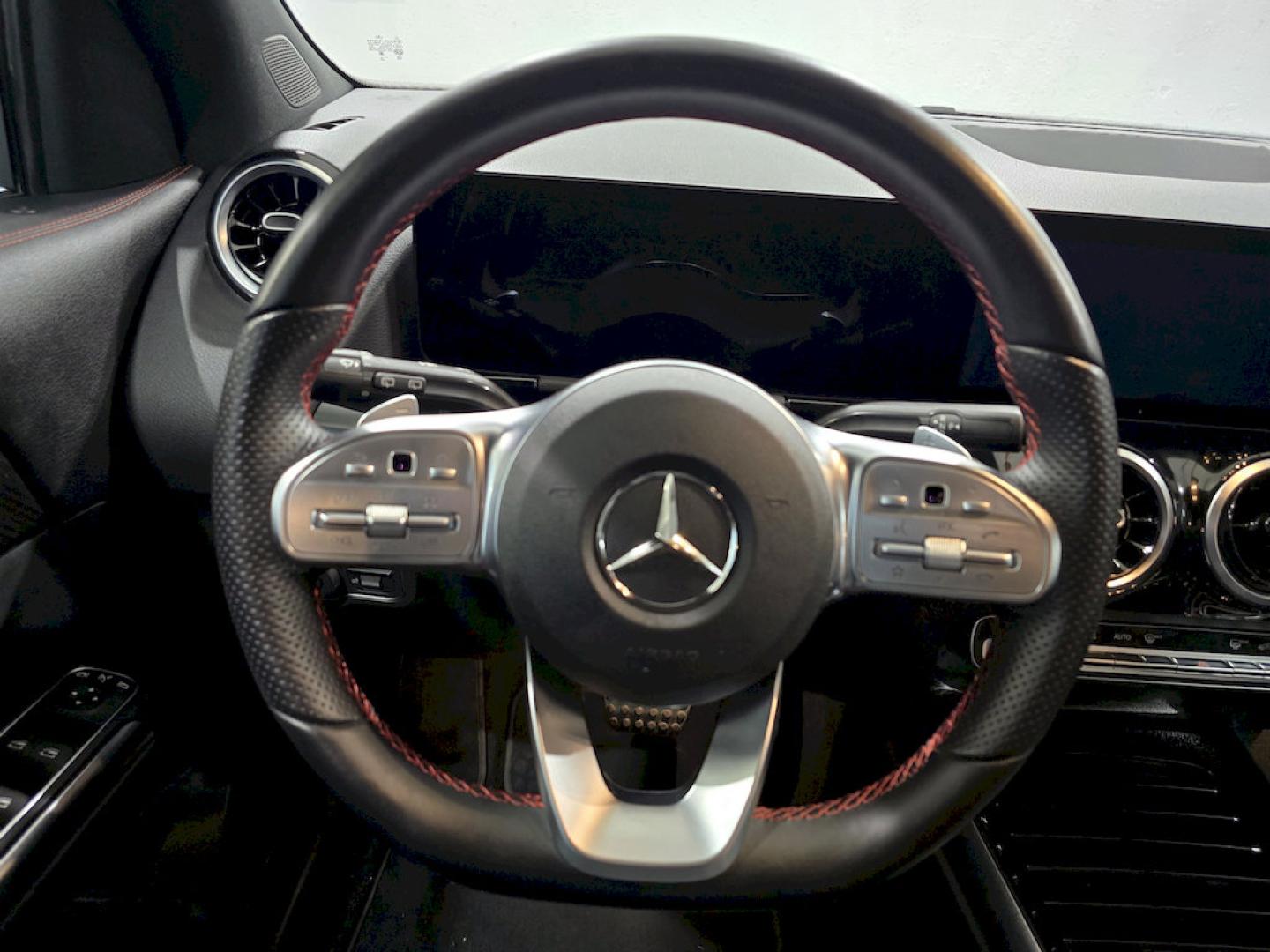 Mercedes Benz Clase GLA GLA 200 D 4MATIC AMG LINE
