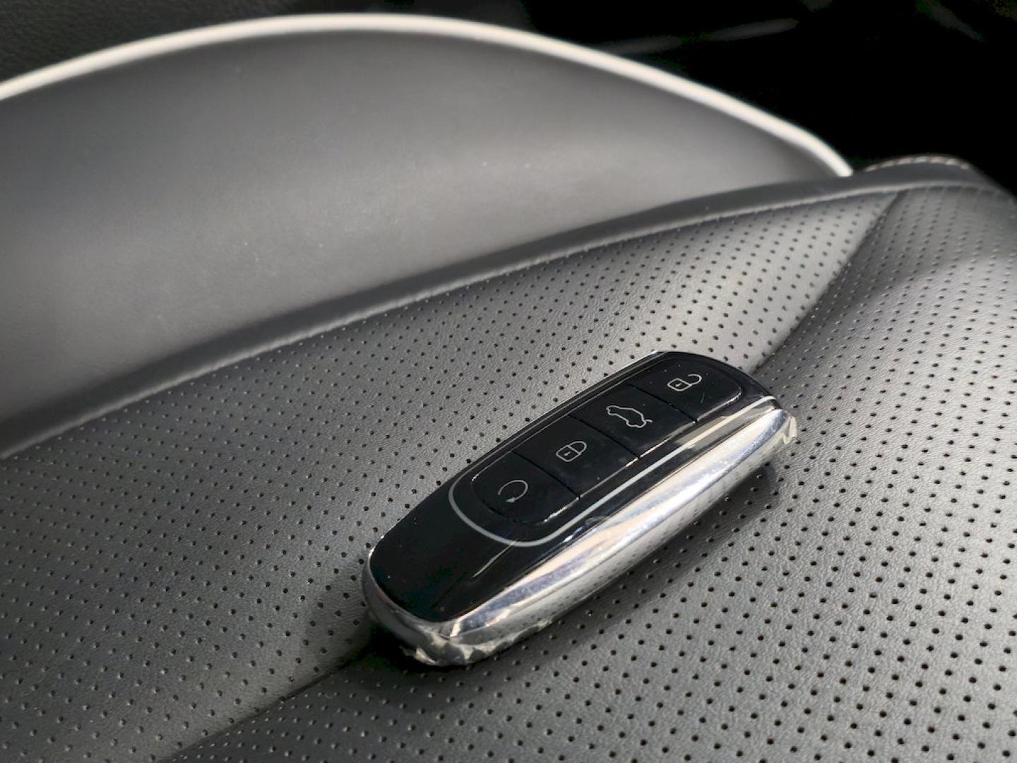 Ebro S700 1.6 TGDI Luxury 7 DCT