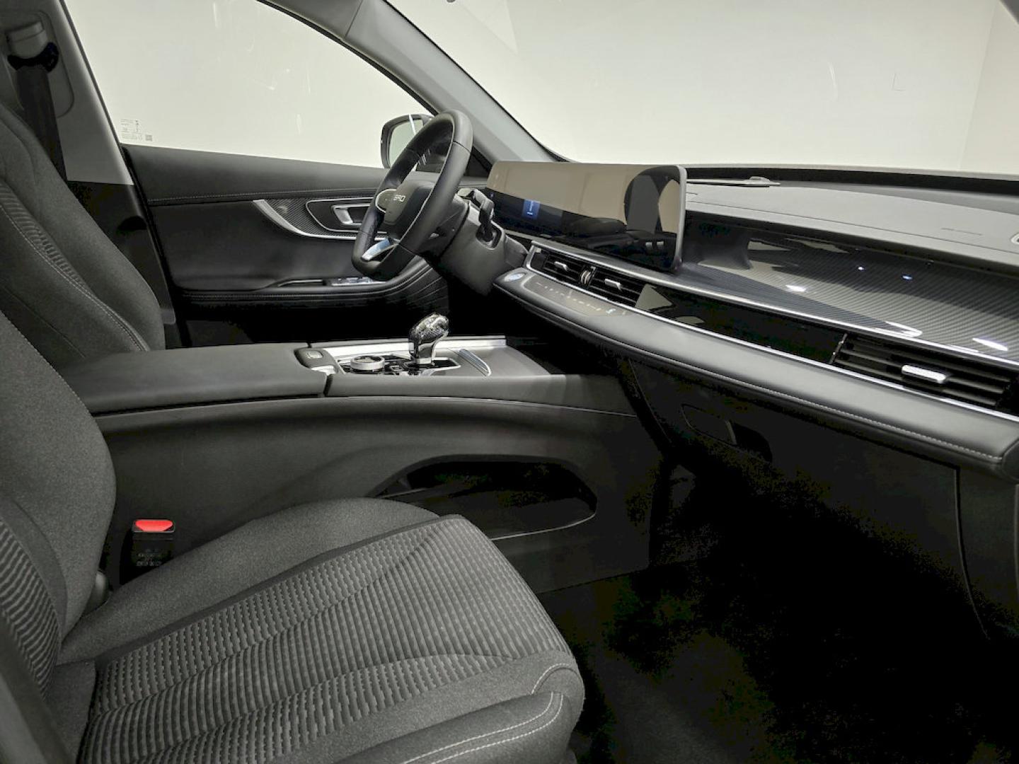 Ebro S700 1.6 TGDI Comfort 7 DCT