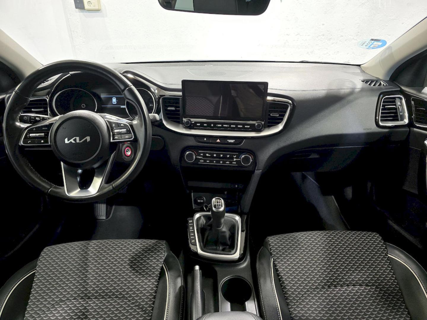 Kia Ceed 1.6 MHEV iMT 100kW (136CV) Tech