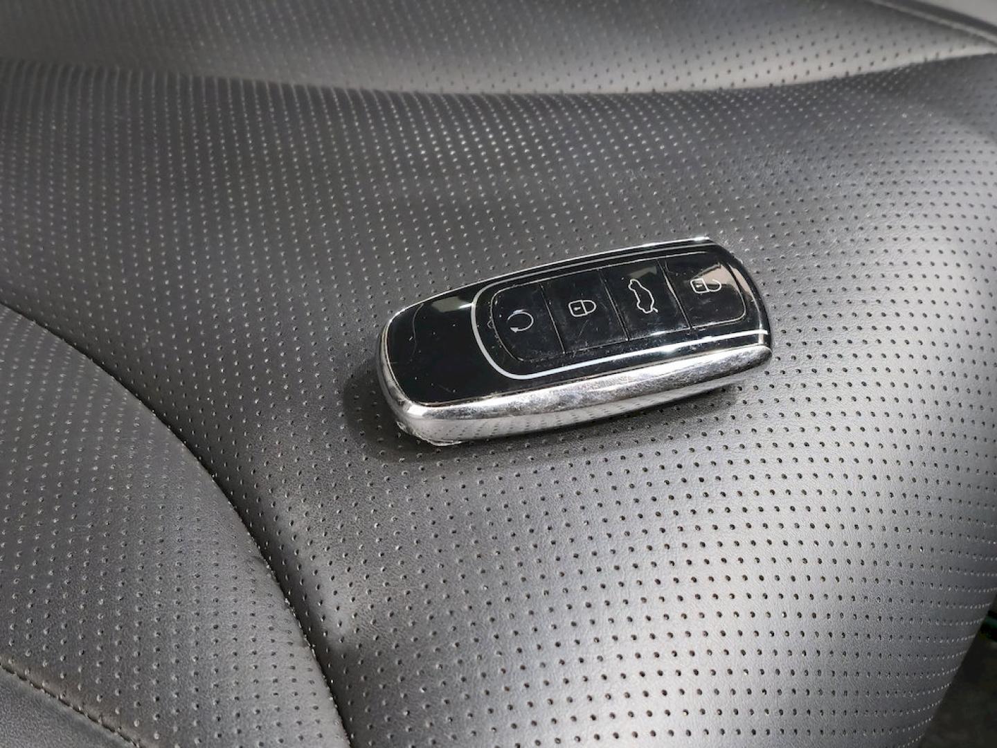 Ebro S700 1.6 TGDI Luxury 7 DCT