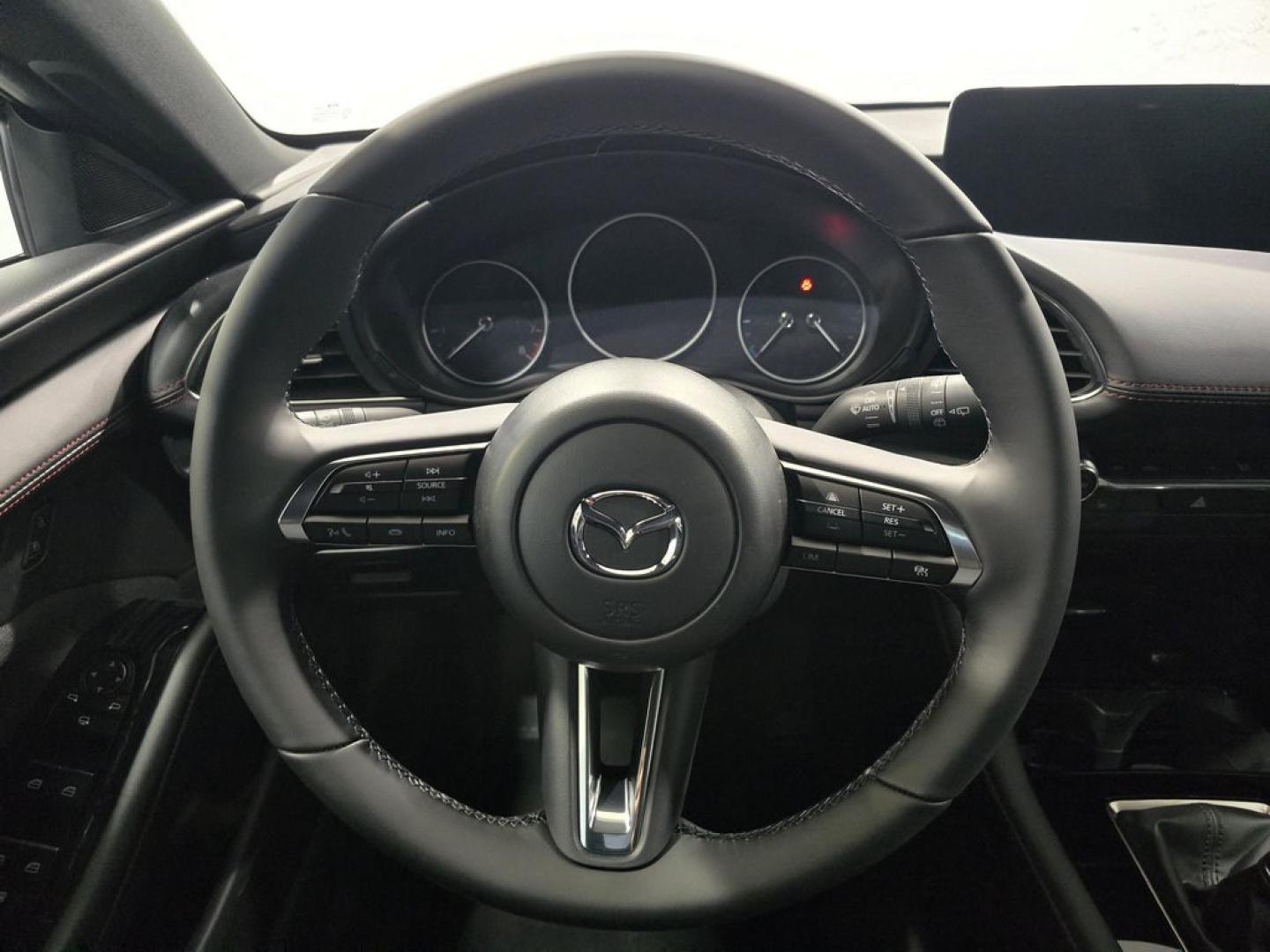 Mazda 3 2.5 e-Skyactiv-G Homura 103kW