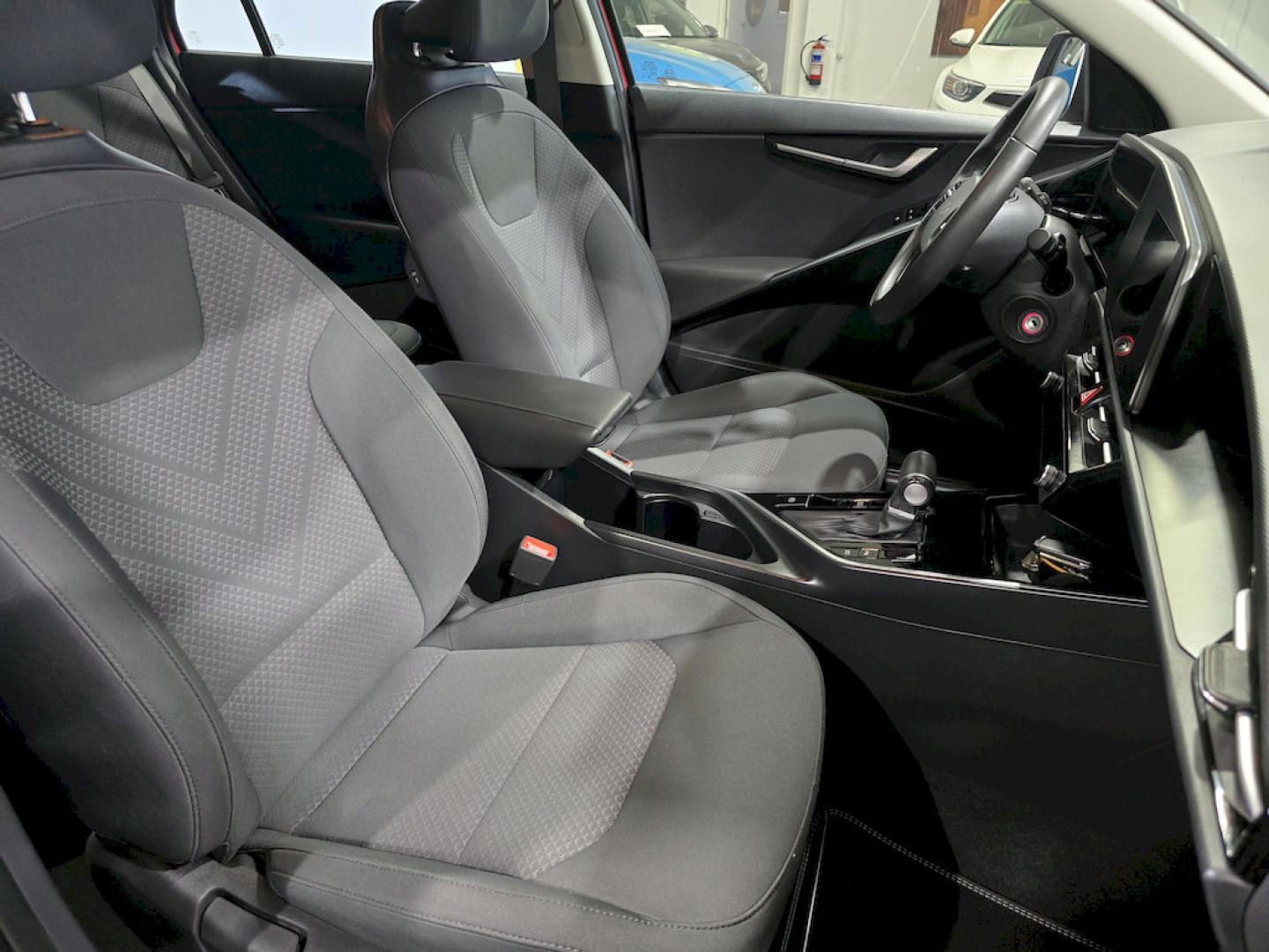 Kia Niro 1.6 GDi HEV 104kW (141CV) Concept