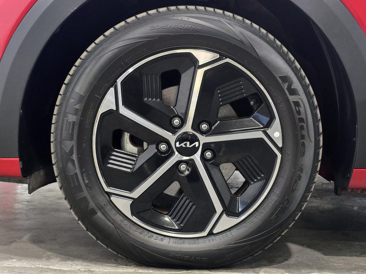 Kia Niro 1.6 GDi HEV 104kW (141CV) Concept