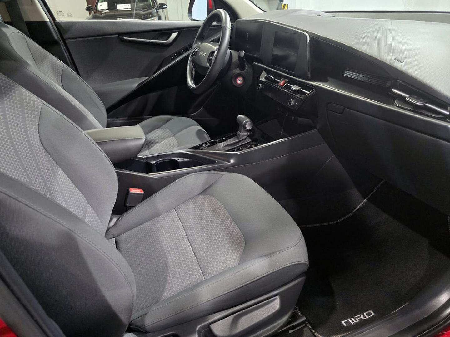 Kia Niro 1.6 GDi HEV 104kW (141CV) Concept
