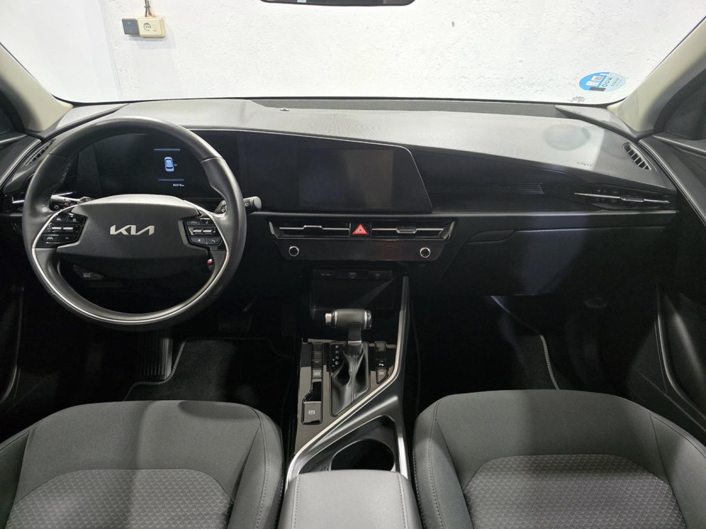 Kia Niro 1.6 GDi HEV 104kW (141CV) Concept