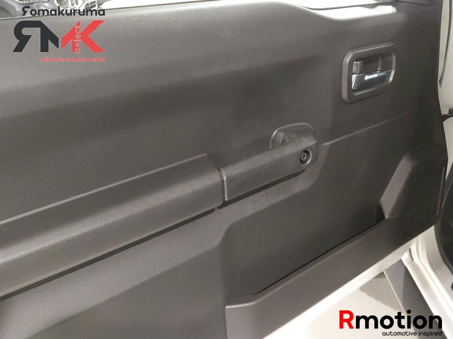 Suzuki Jimny 1.5 PRO 5MT