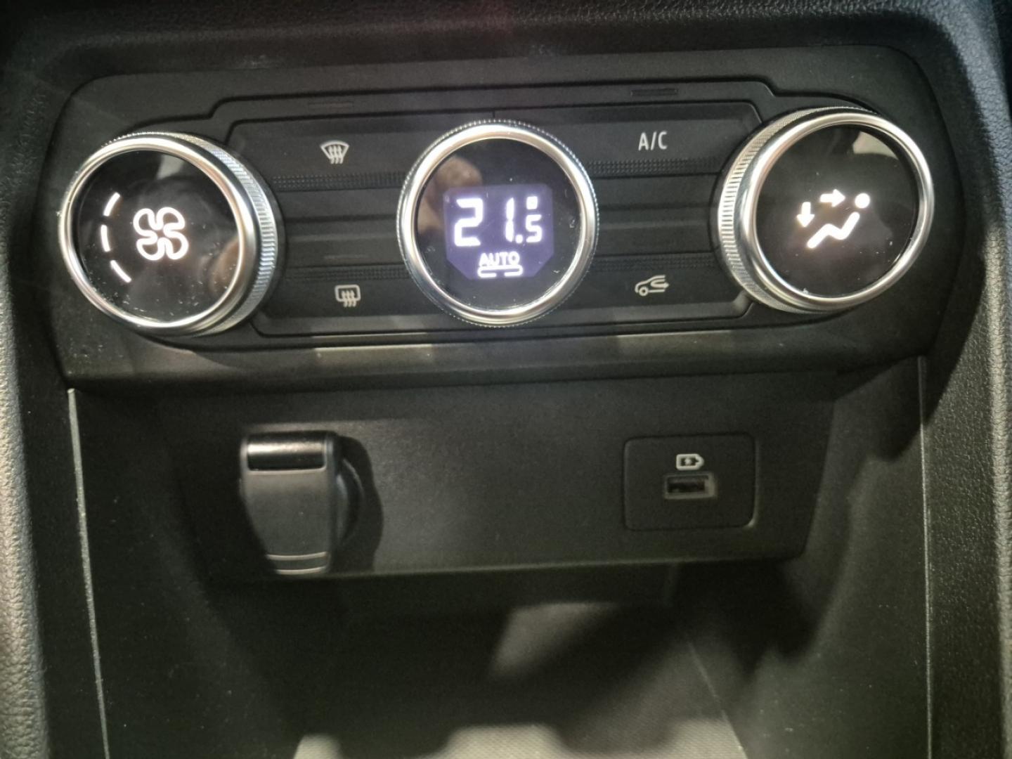 Dacia Sandero Essential TCe 67kW (90CV)