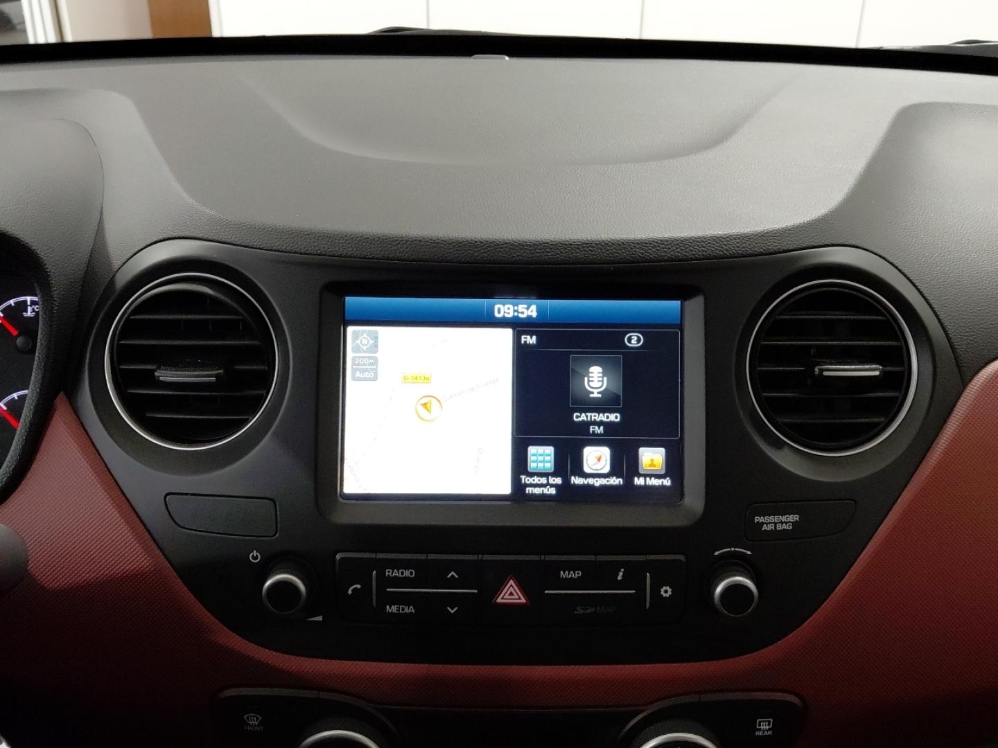 Hyundai i10 1.2 TECNO PLUS AUTO 87 5P