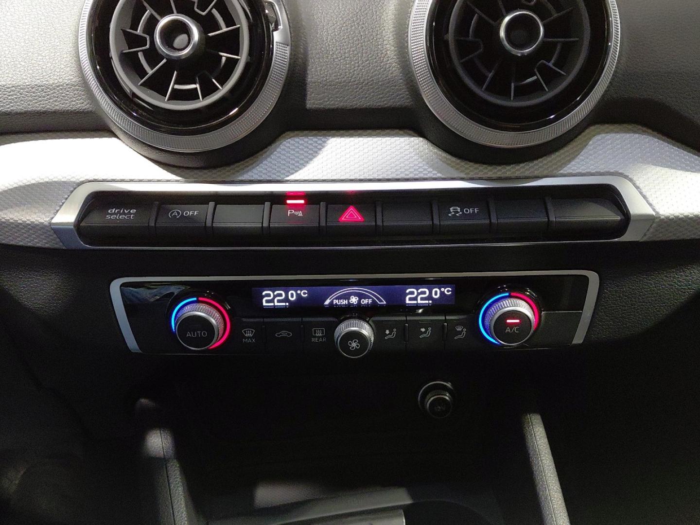 Audi Q2 1.5 35 TFSI S TRONIC S LINE 150 5P