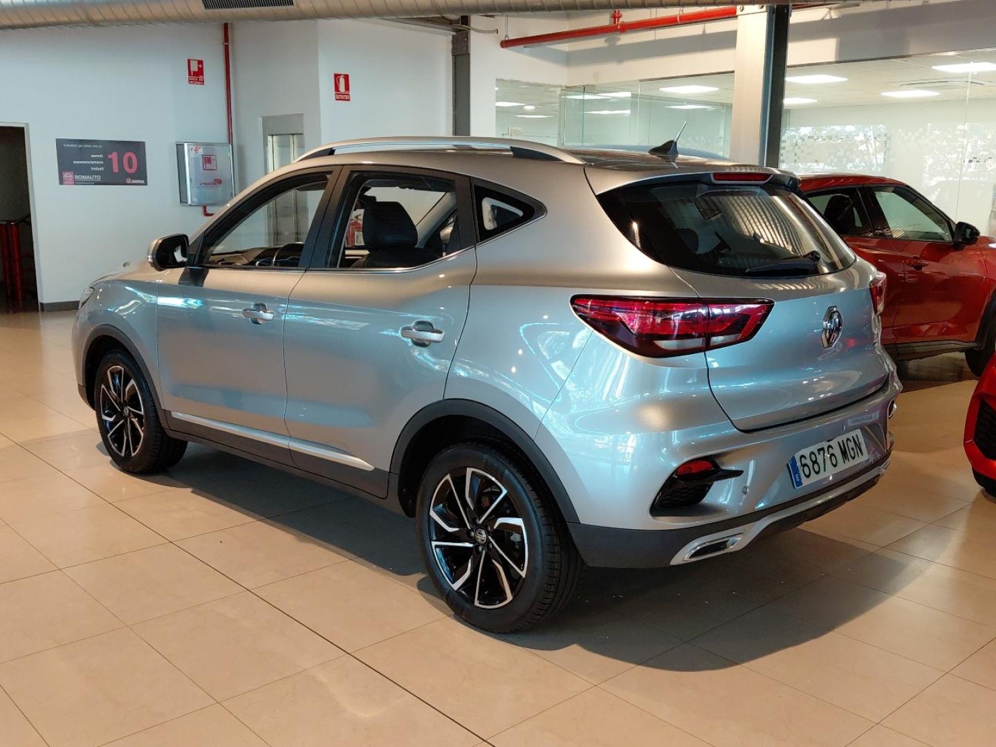MG ZS 1.5 LUXURY 106 5P