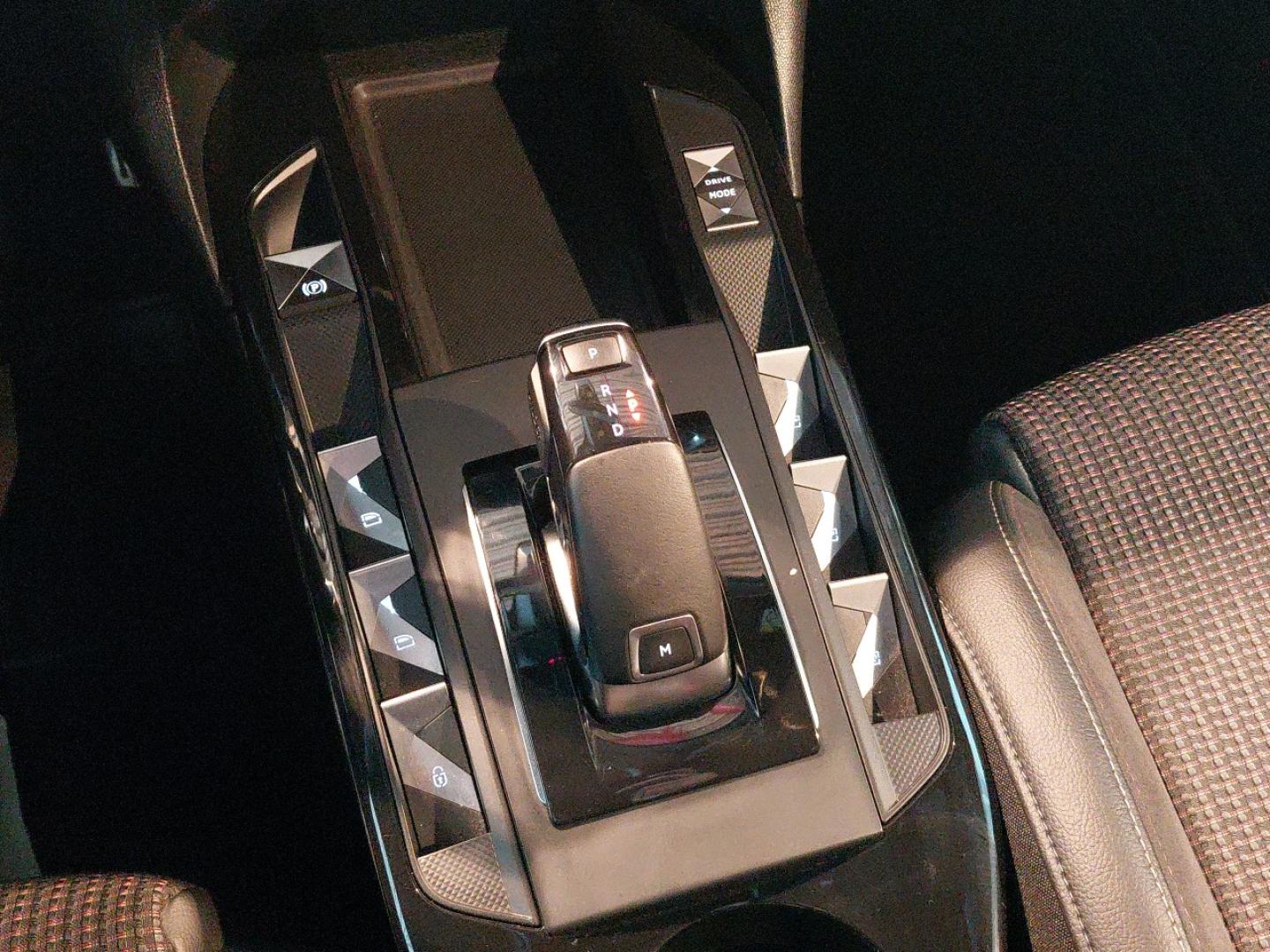 DS 1.2 PURETECH 96KW PERFORMANCE LINE AUTO 130 5P