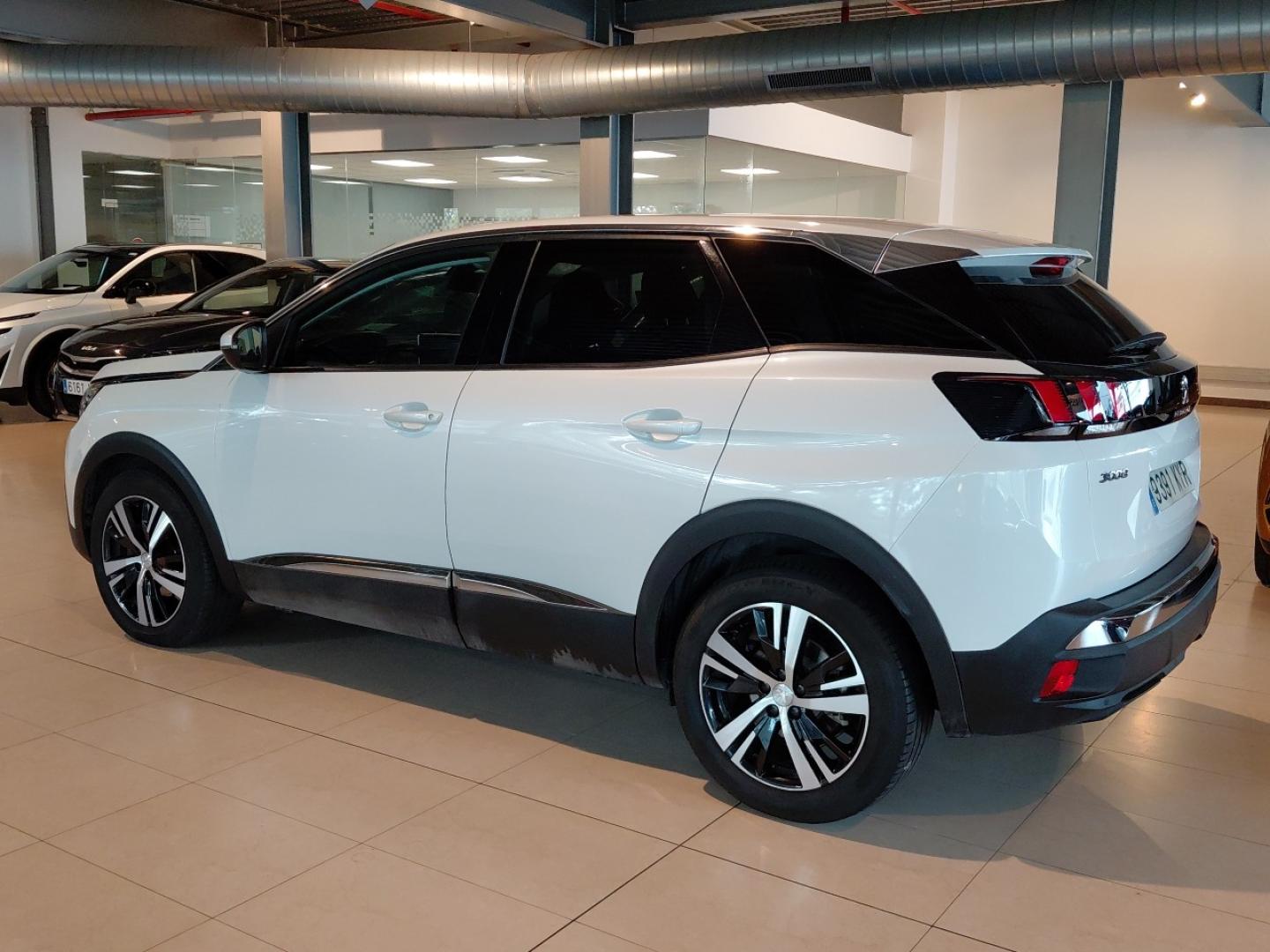 Peugeot 3008 1.2 PURETECH 96KW ALLURE S&S 130 5P