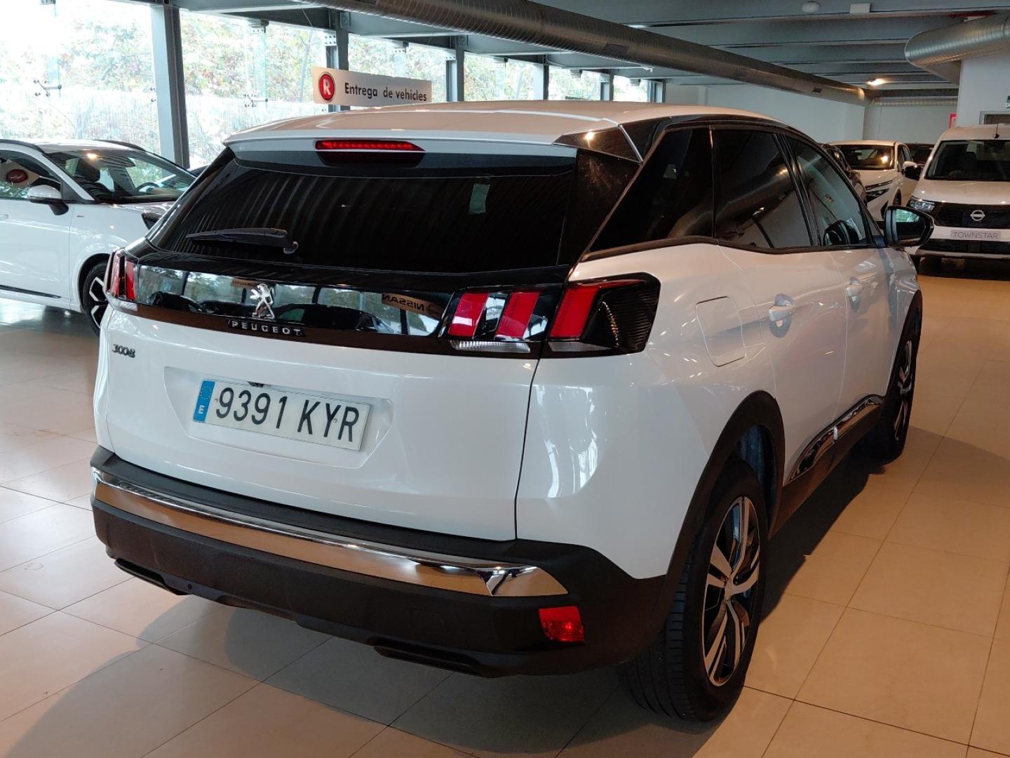 Peugeot 3008 1.2 PURETECH 96KW ALLURE S&S 130 5P