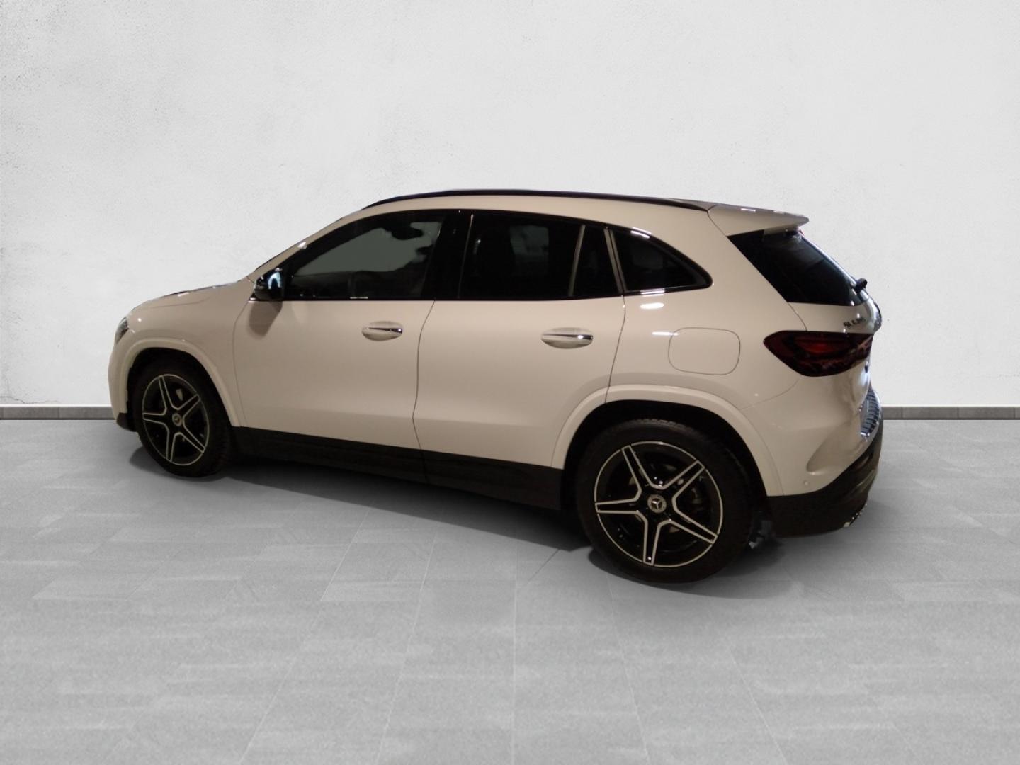 Mercedes Benz GLA 1.3 GLA 200 AMG LINE DCT 163 5P