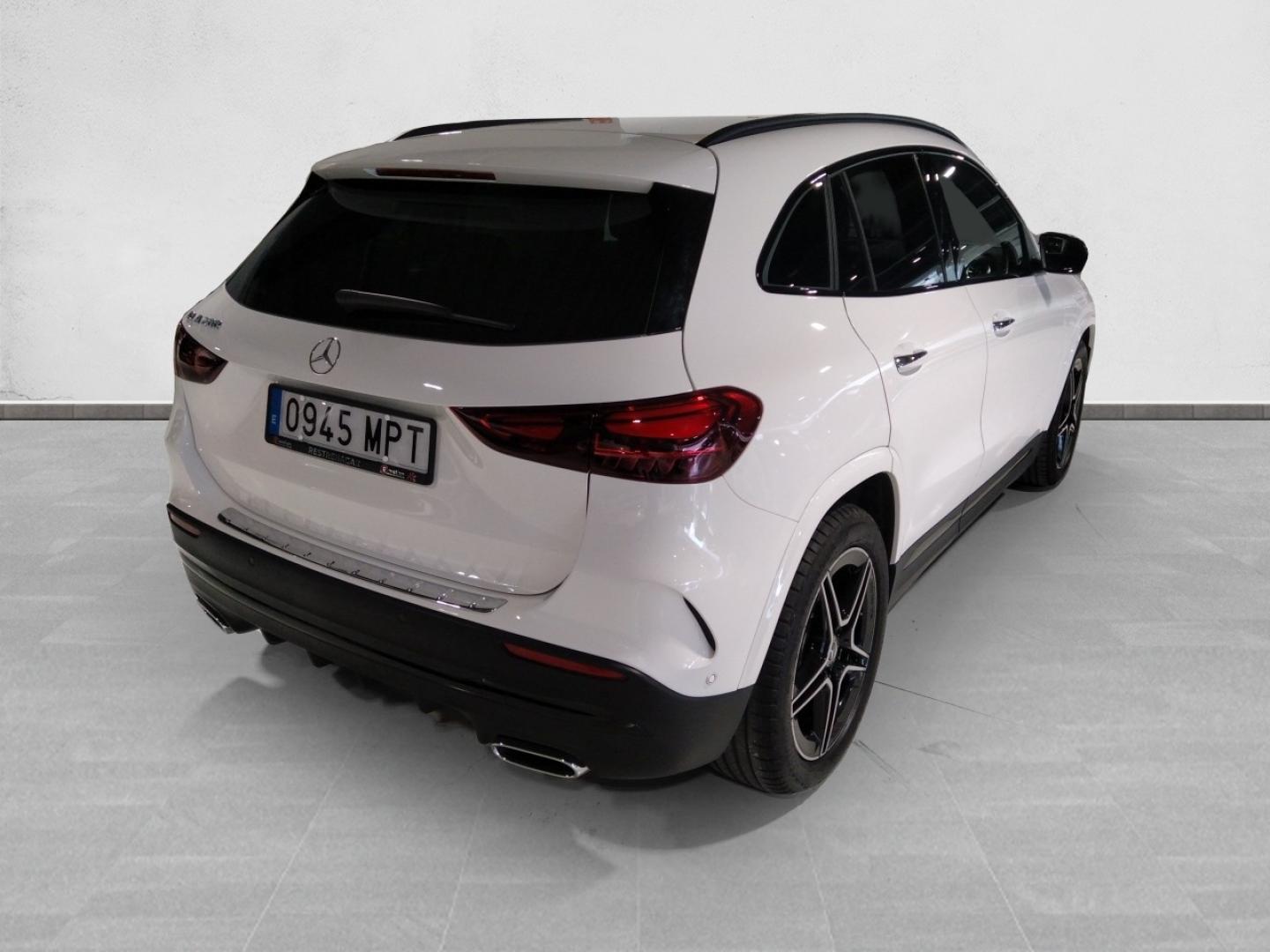 Mercedes Benz GLA 1.3 GLA 200 AMG LINE DCT 163 5P