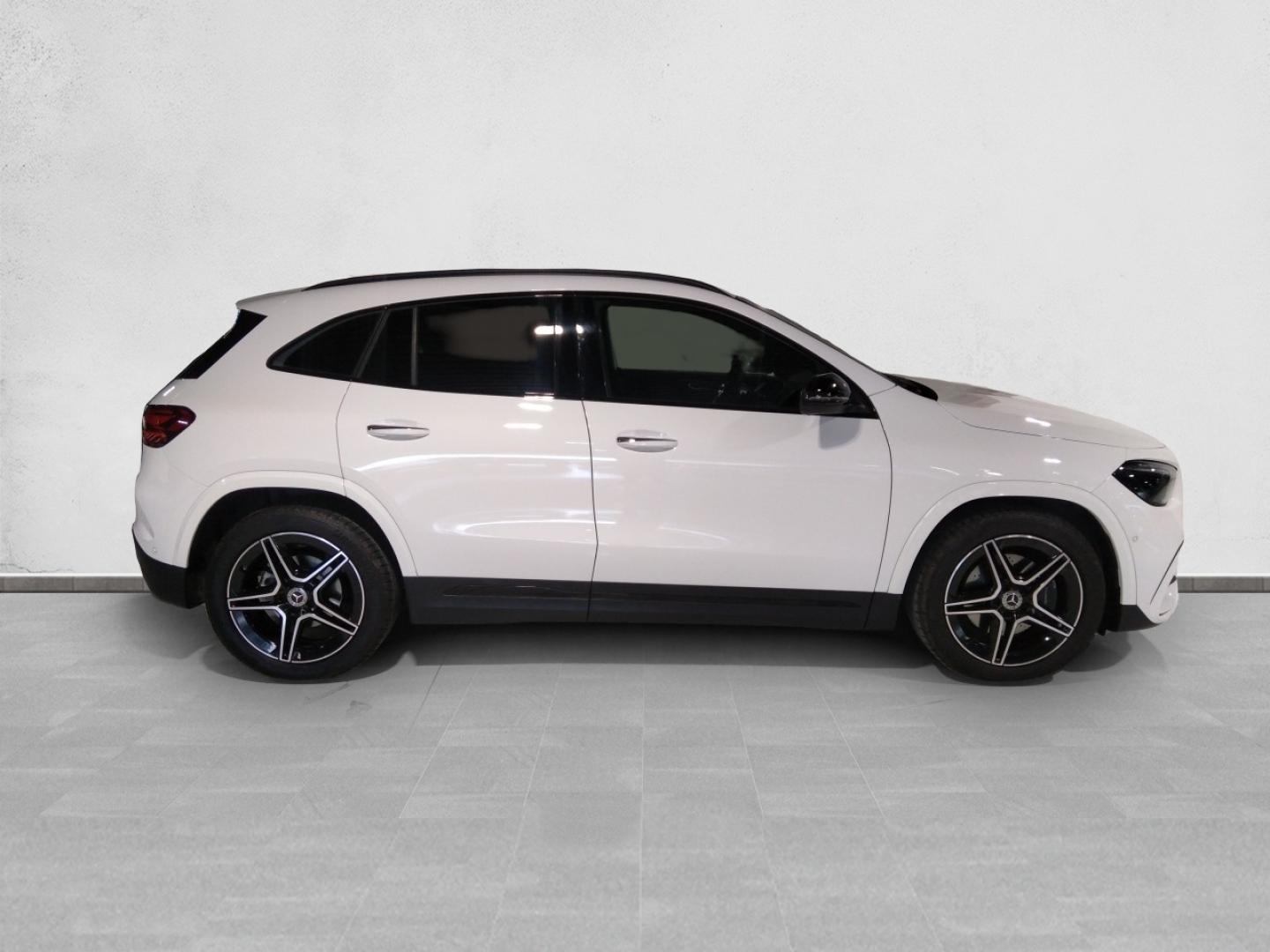 Mercedes Benz GLA 1.3 GLA 200 AMG LINE DCT 163 5P