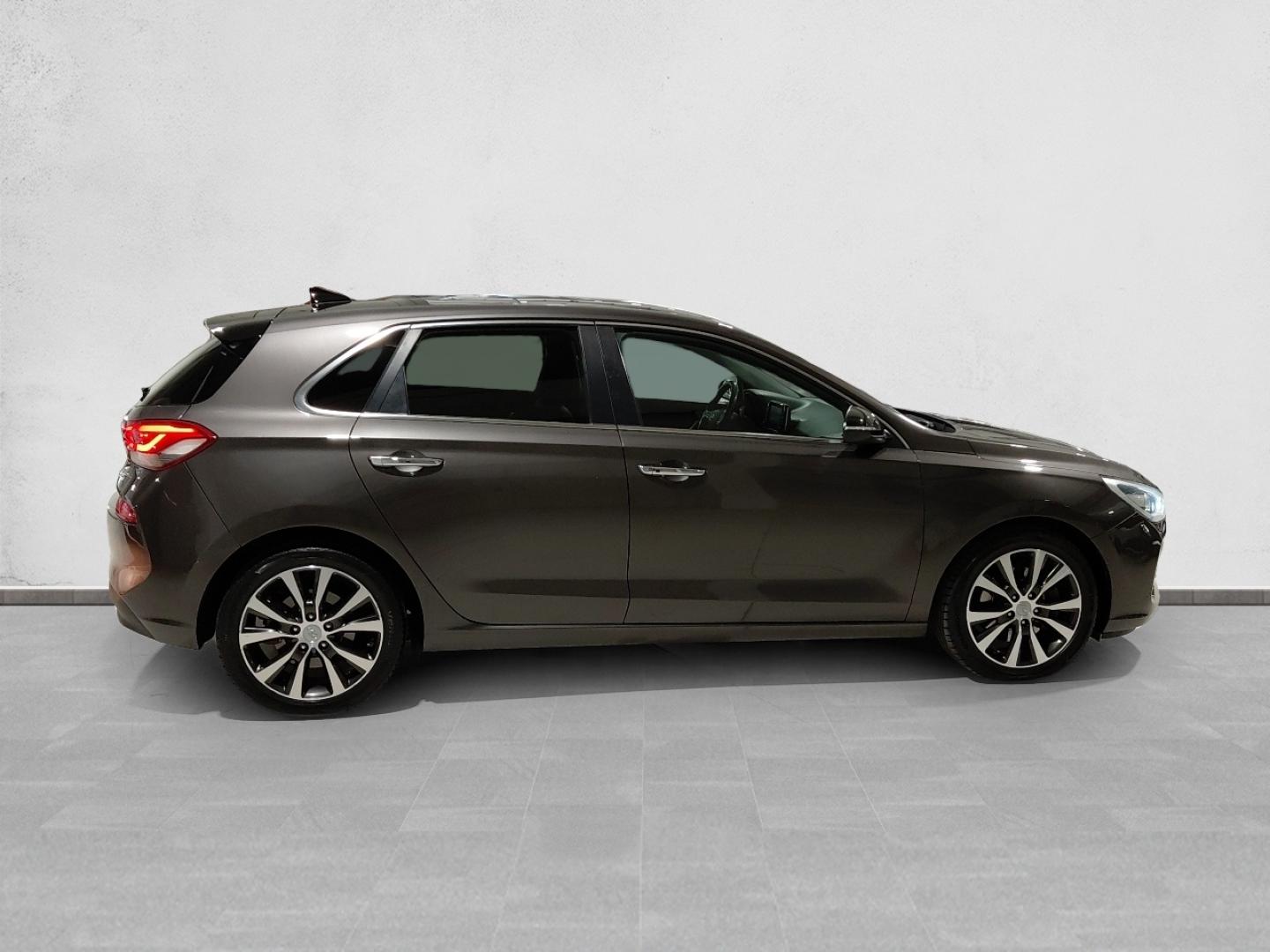 Hyundai i30 1.6 CRDI 100KW STYLE SKY 136 5P