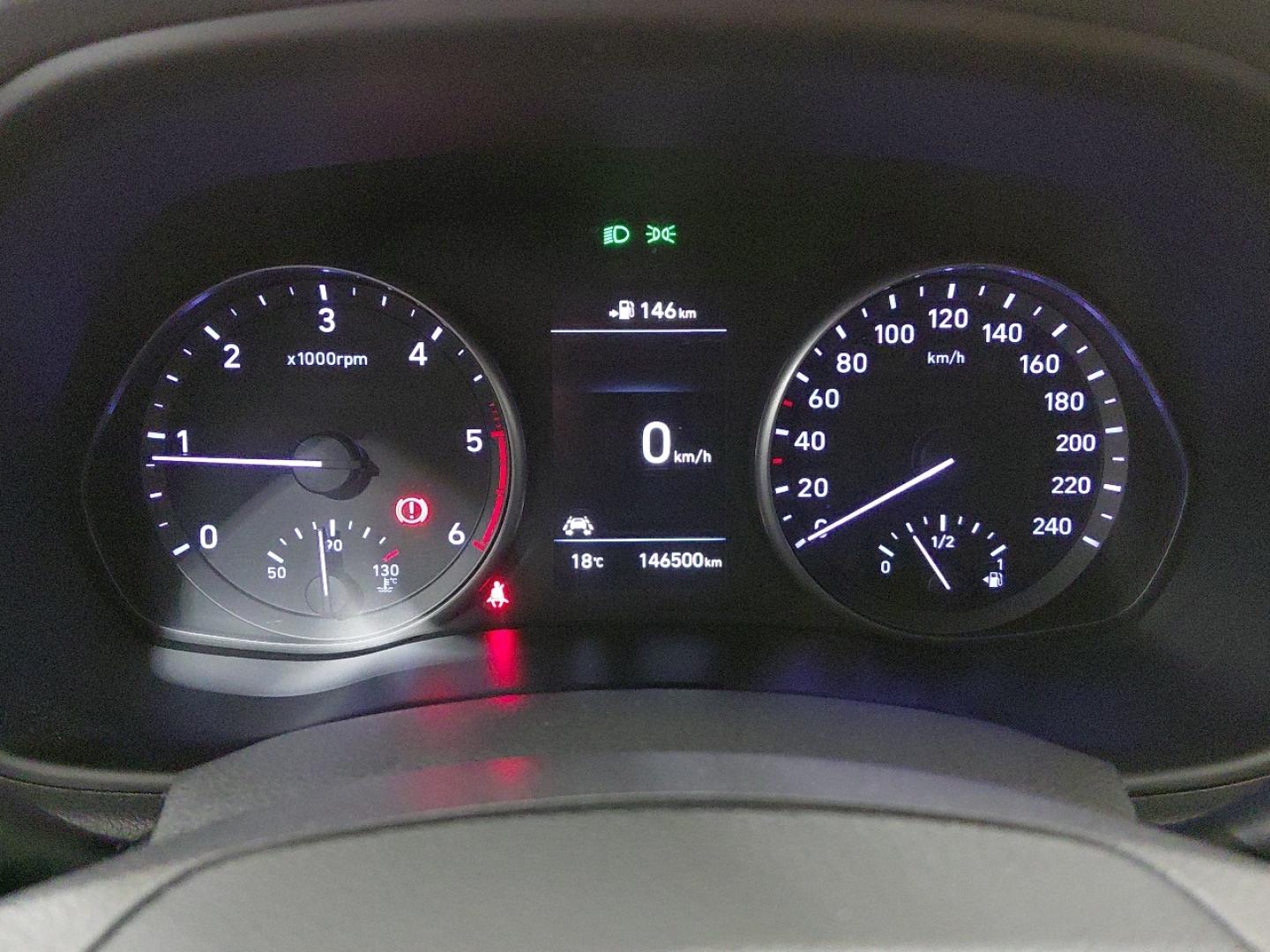 Hyundai i30 1.6 CRDI 100KW STYLE SKY 136 5P