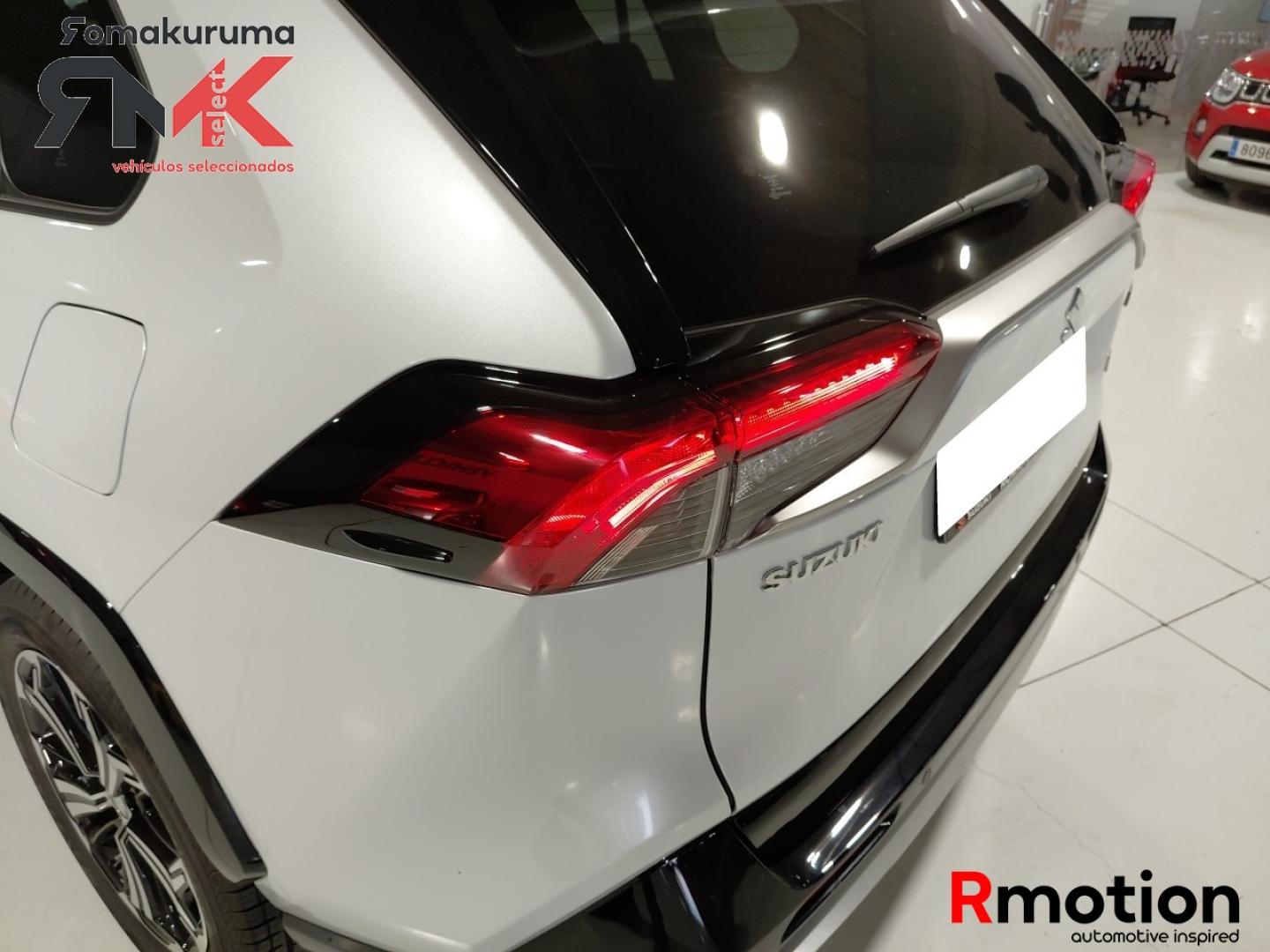 Suzuki Across 2.5 PHEV 4WD