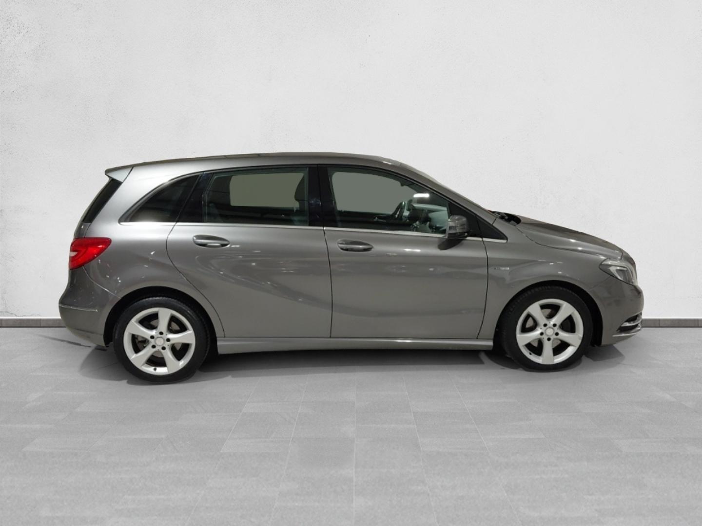 Mercedes Benz Clase B 1.8 B 180 CDI BLUE EFFICIENCY 109 5P