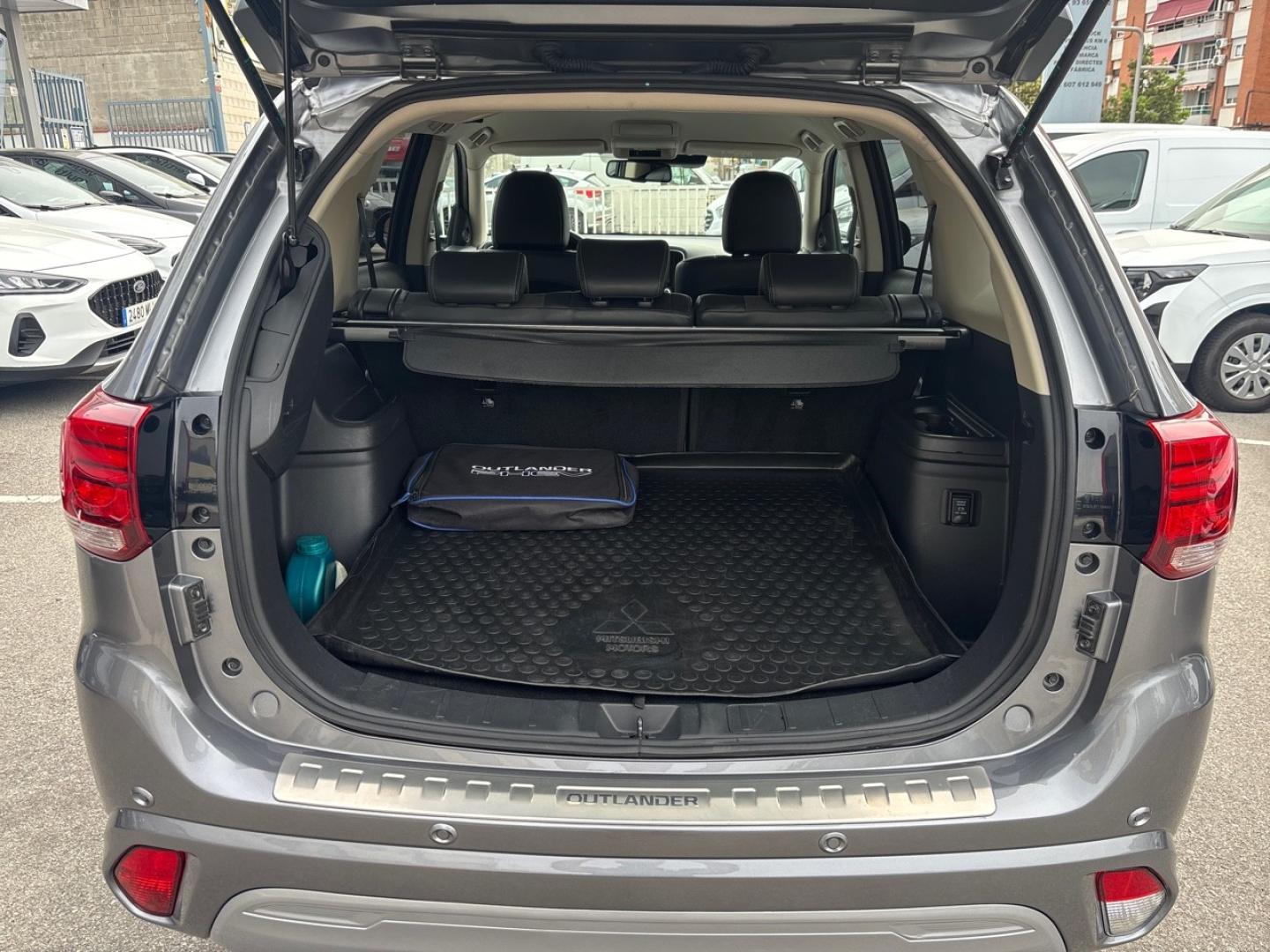 Mitsubishi Outlander 2.4 PHEV Kaiteki Auto 4WD MY19.5