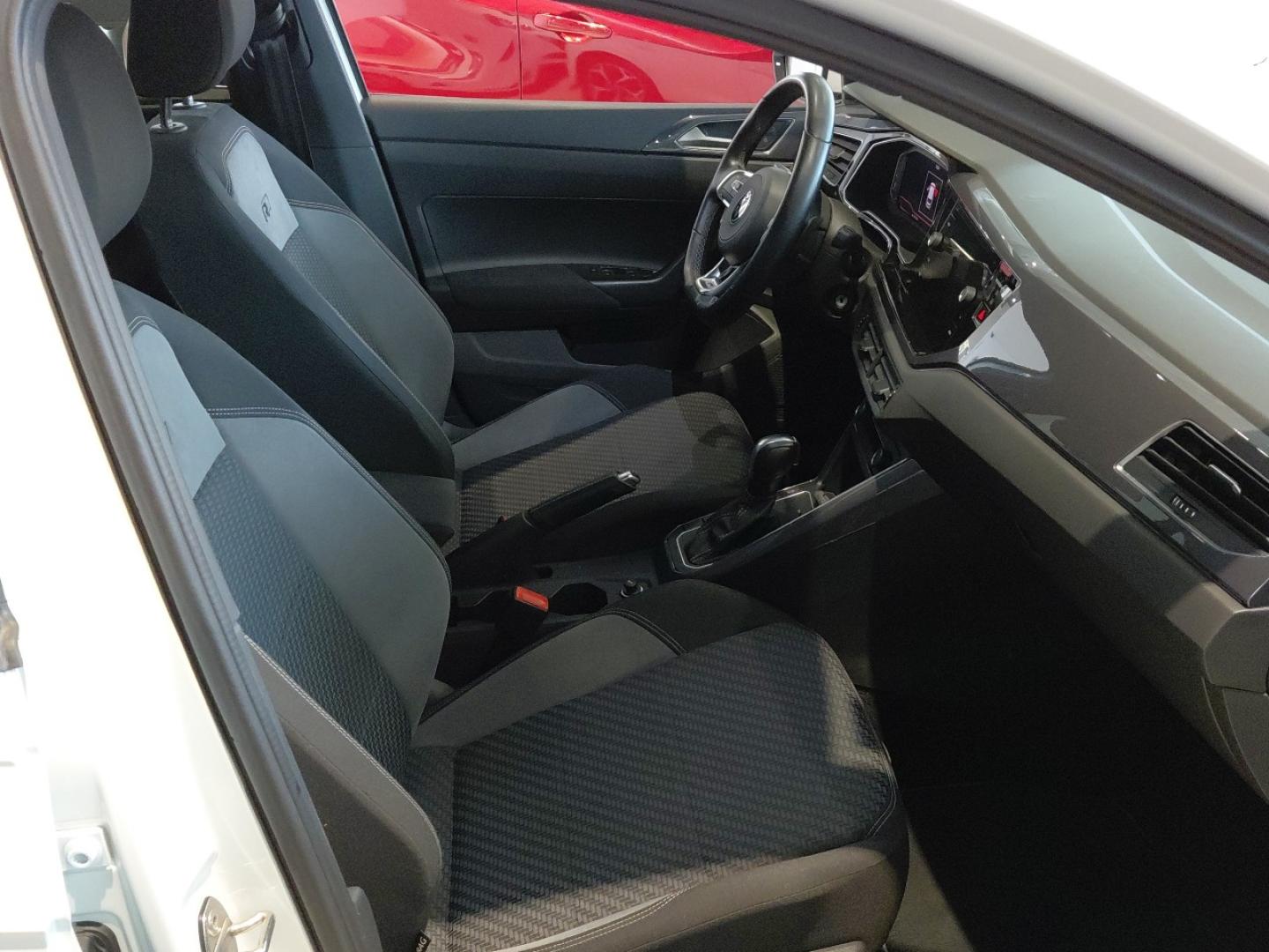 Volkswagen Polo 1.0 TSI 81KW DSG R-LINE 110 5P