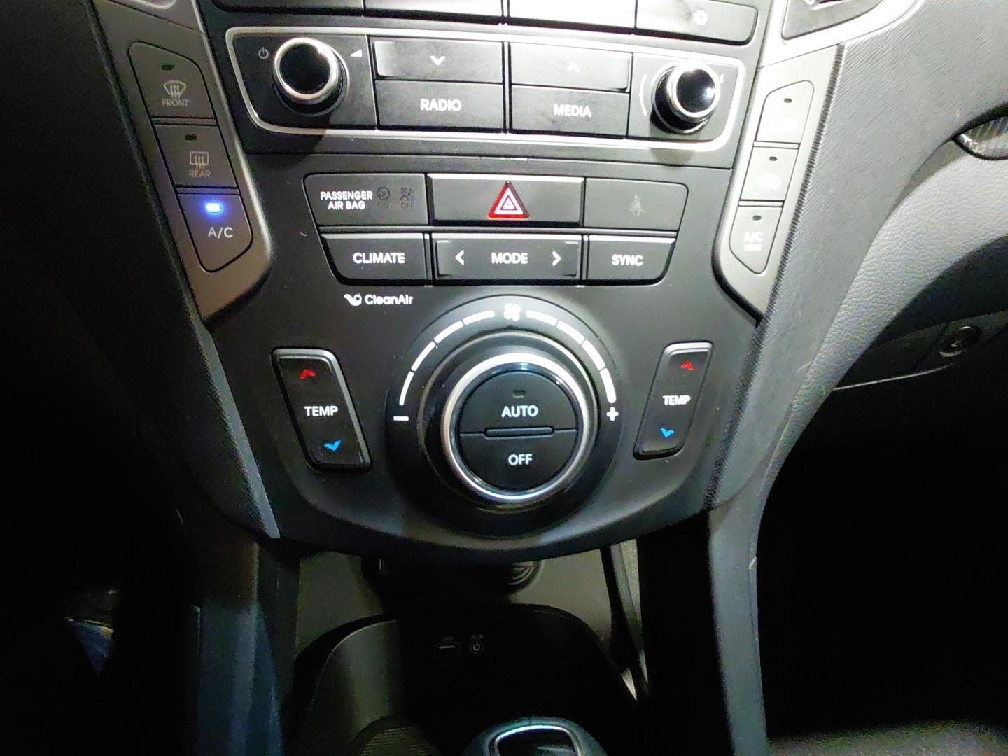 Hyundai Santa Fe 2.2 CRDI TECNO AUTO 2WD 7STR 200 5P 7 Plazas