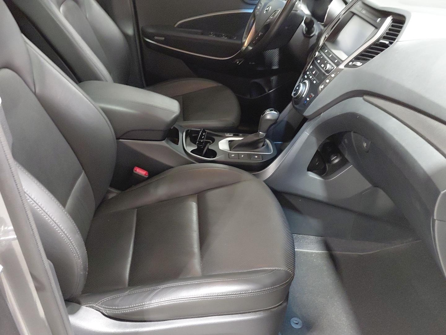 Hyundai Santa Fe 2.2 CRDI TECNO AUTO 2WD 7STR 200 5P 7 Plazas