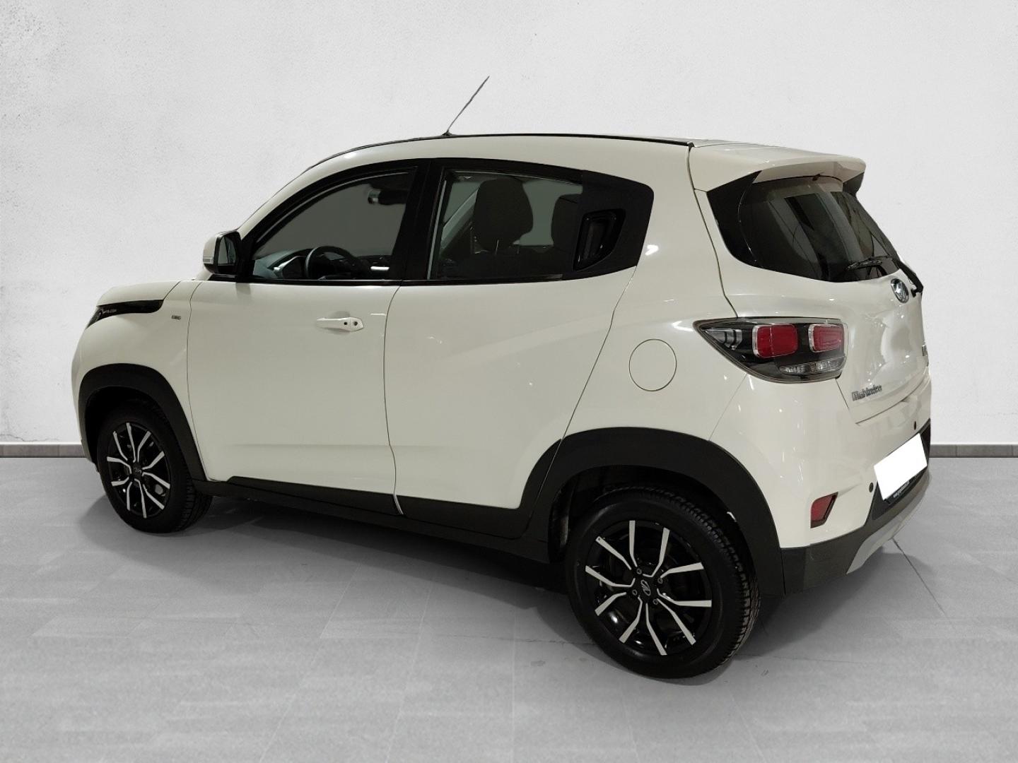 Mahindra KUV100 1.2 K8 87 5P