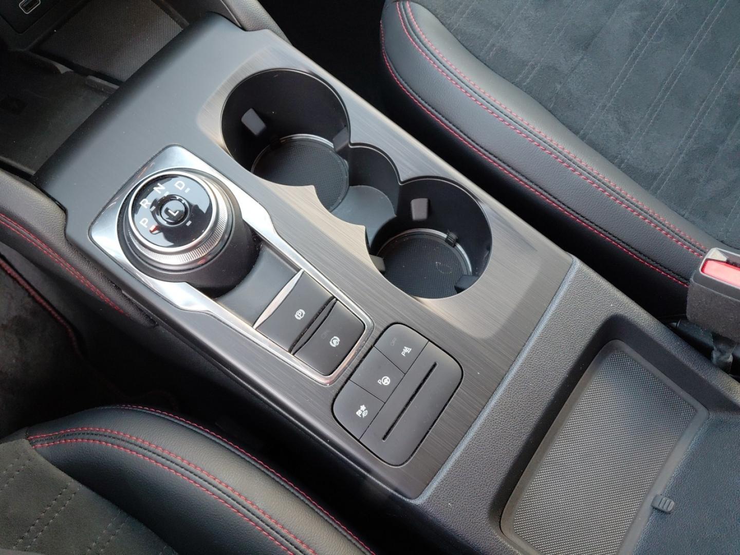 Ford Kuga ST-Line X 2.5 Duratec FHEV Auto 190CV