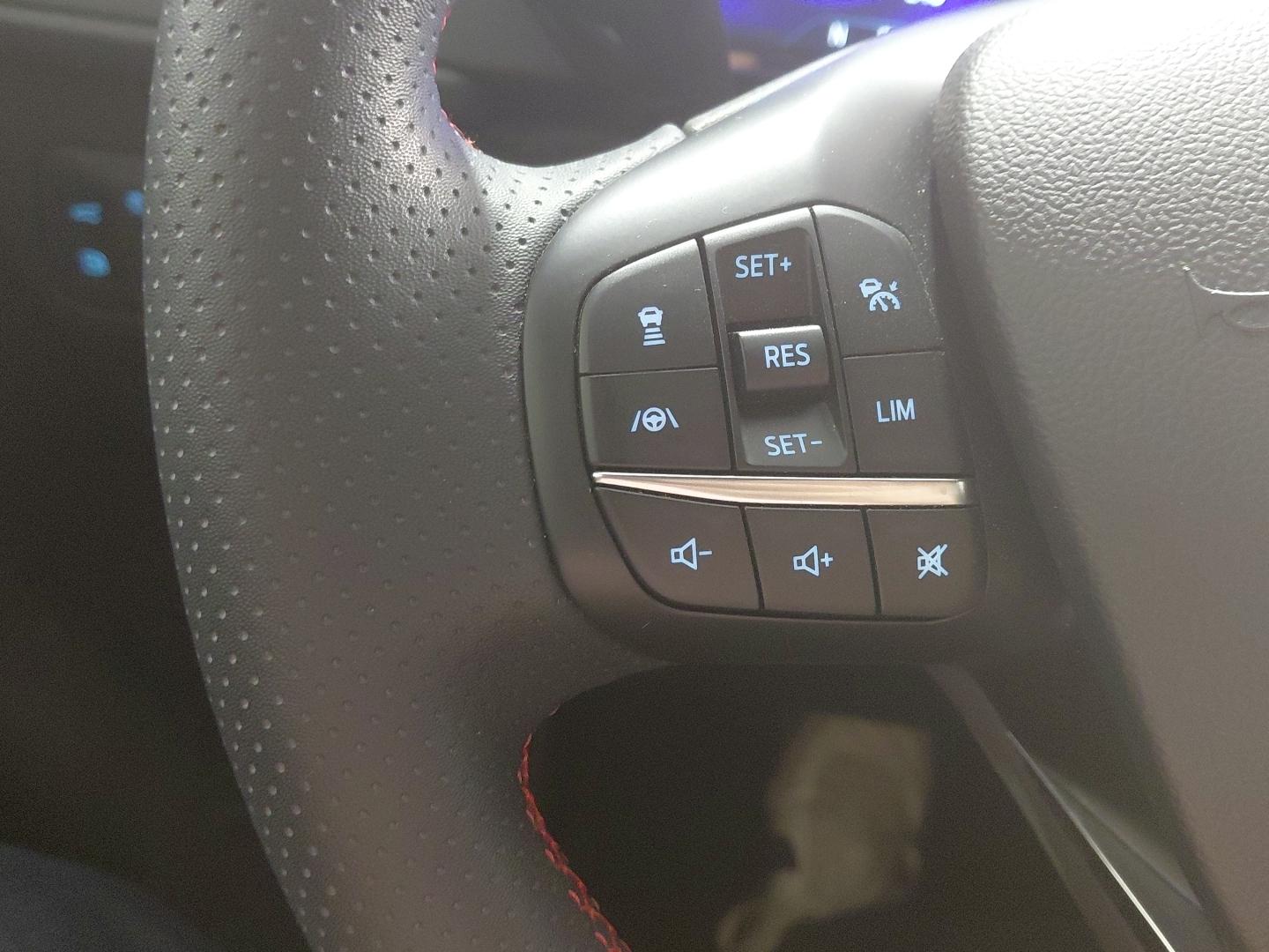 Ford Kuga 2.5 PHEV ST-LINE AUTO 225 5P