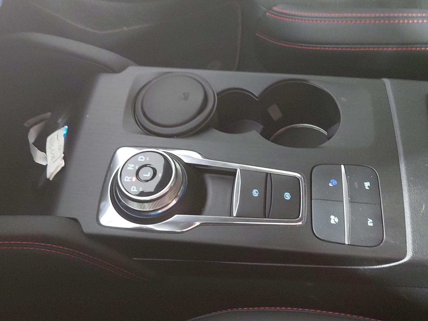 Ford Kuga 2.5 PHEV ST-LINE AUTO 225 5P