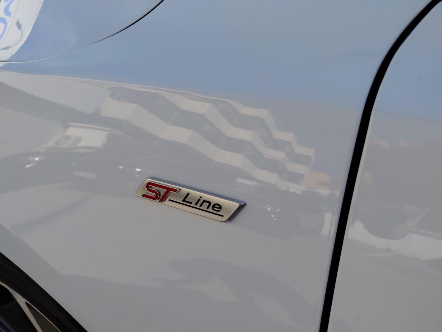 Ford Focus 1.0 Ecoboost MHEV 114kW ST-Line X 155CV