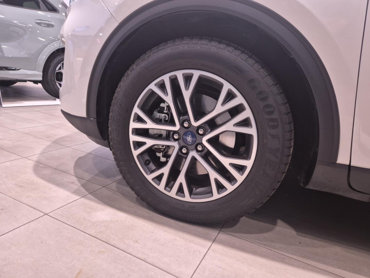 Ford Kuga Titanium 2.5 Duratec PHEV 165kW Auto 225CV