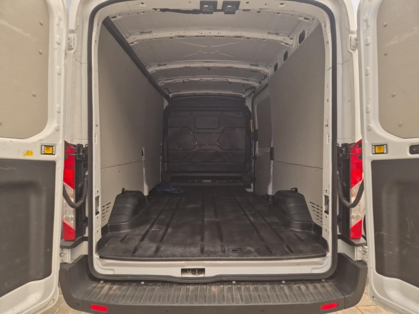 Ford Transit 350 L3 BEV 75kWh (68kWh útil) 184CV Trend RWD