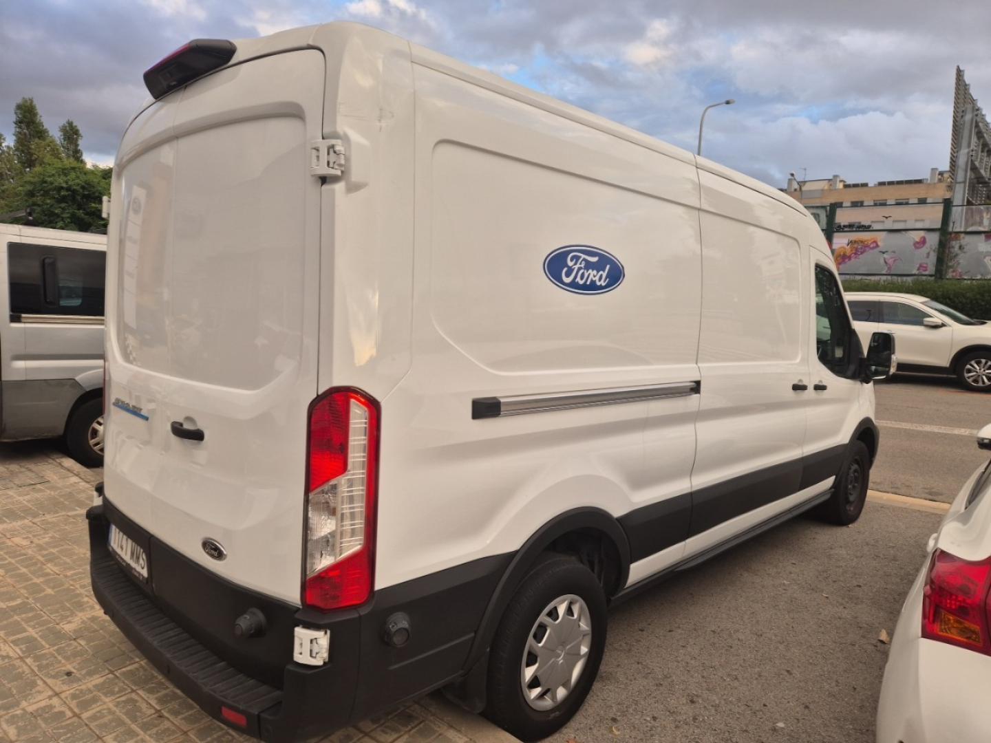 Ford Transit 350 L3 BEV 75kWh (68kWh útil) 184CV Trend RWD