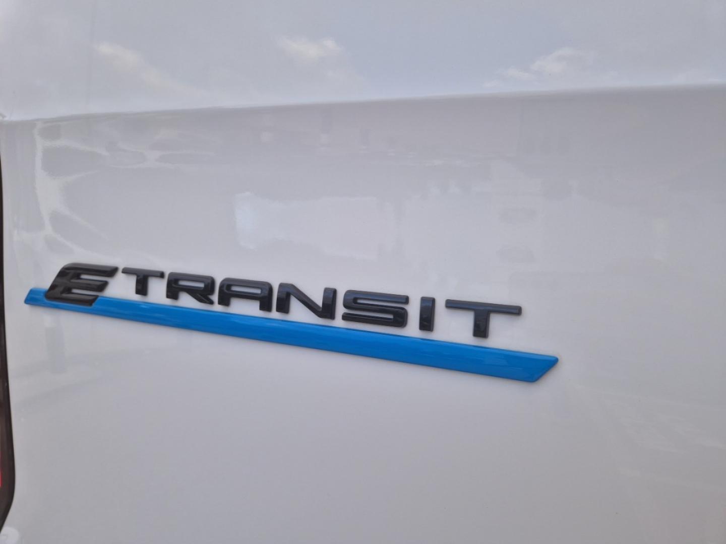 Ford Transit Custom Van BEV 64kWh 100kW 320 L1 Trend 136CV