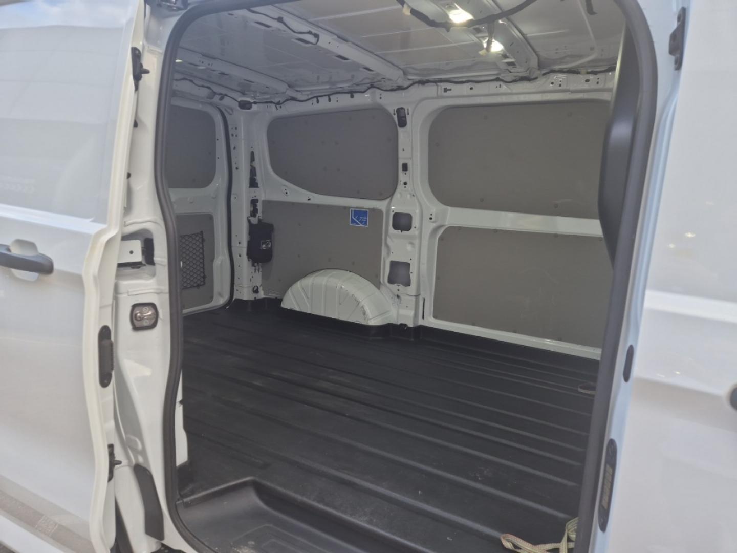 Ford Transit Custom Van BEV 64kWh 100kW 320 L1 Trend 136CV