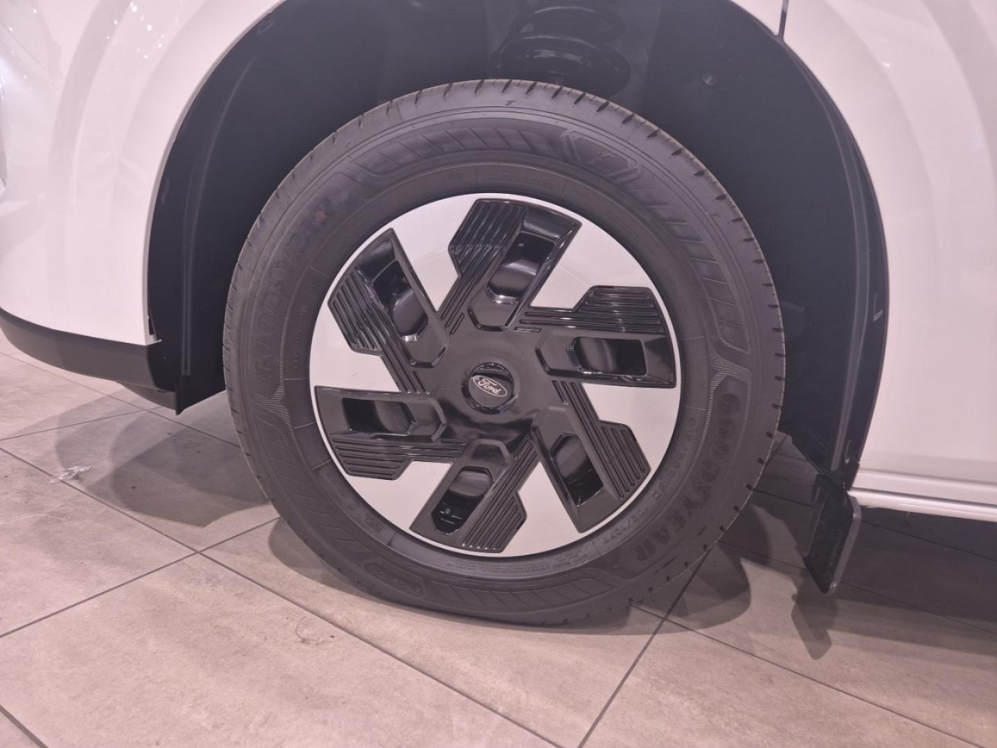 Ford Transit Custom Van 2.5 Duratec PHEV 171kW 320 L1 Trend 232CV