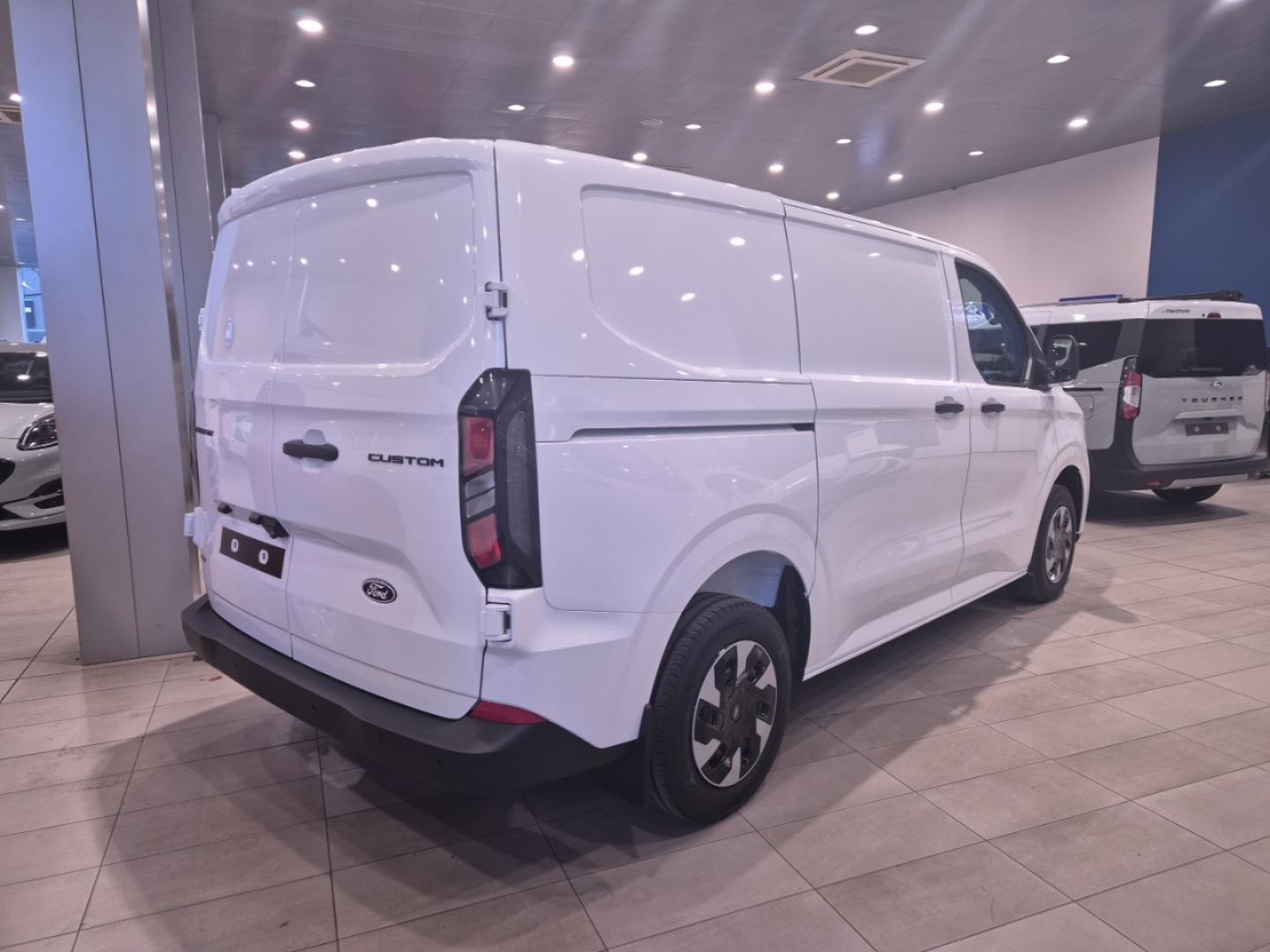 Ford Transit Custom Van 2.5 Duratec PHEV 171kW 320 L1 Trend 232CV
