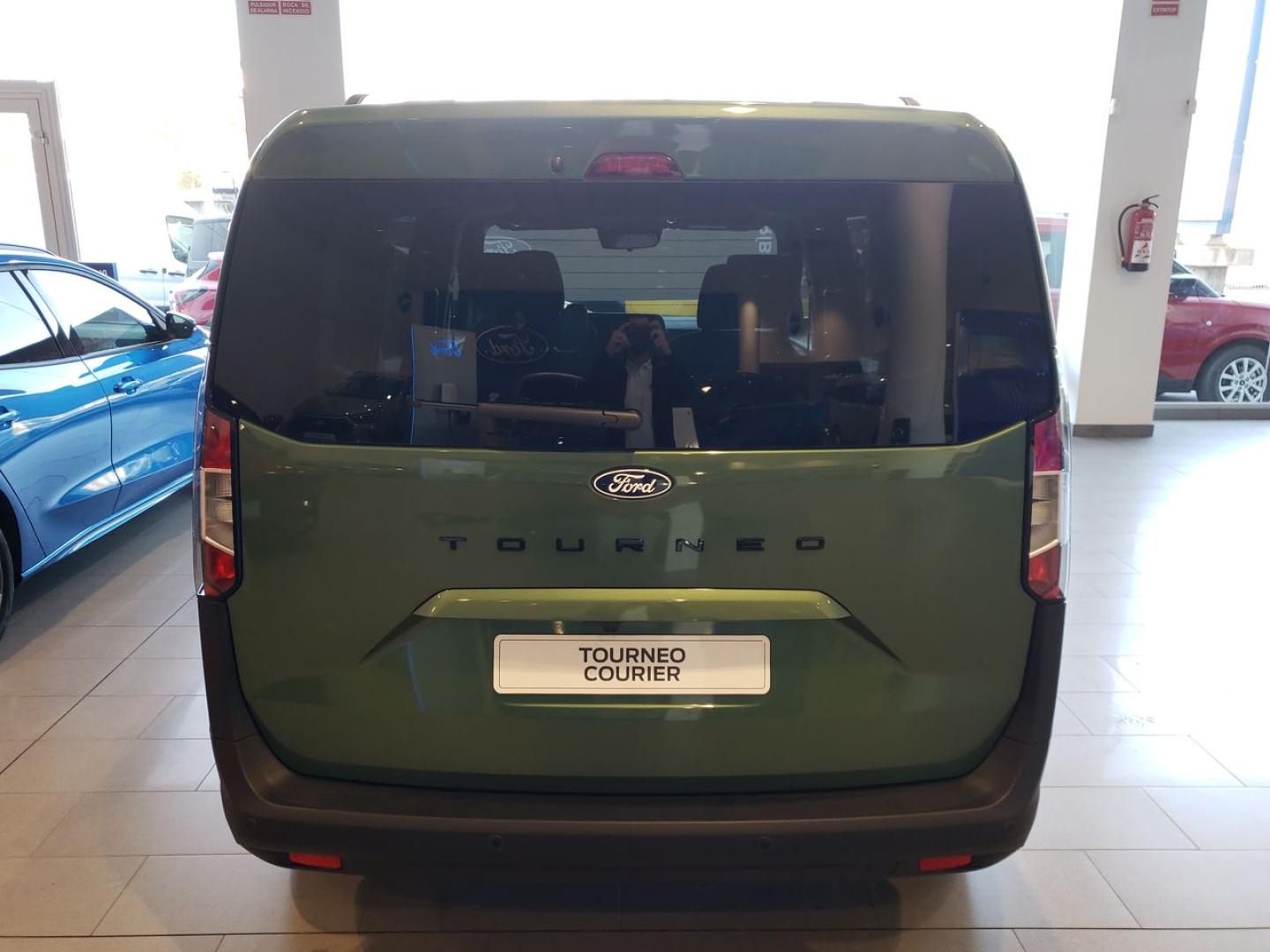 Ford Tourneo Courier 1.0 Ecoboost 92kW (125CV) Titanium