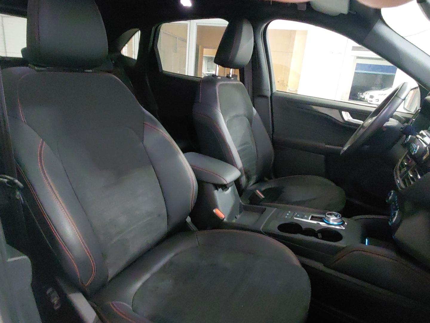 Ford Kuga 2.5 FHEV ST-LINE X AUTO 190 5P