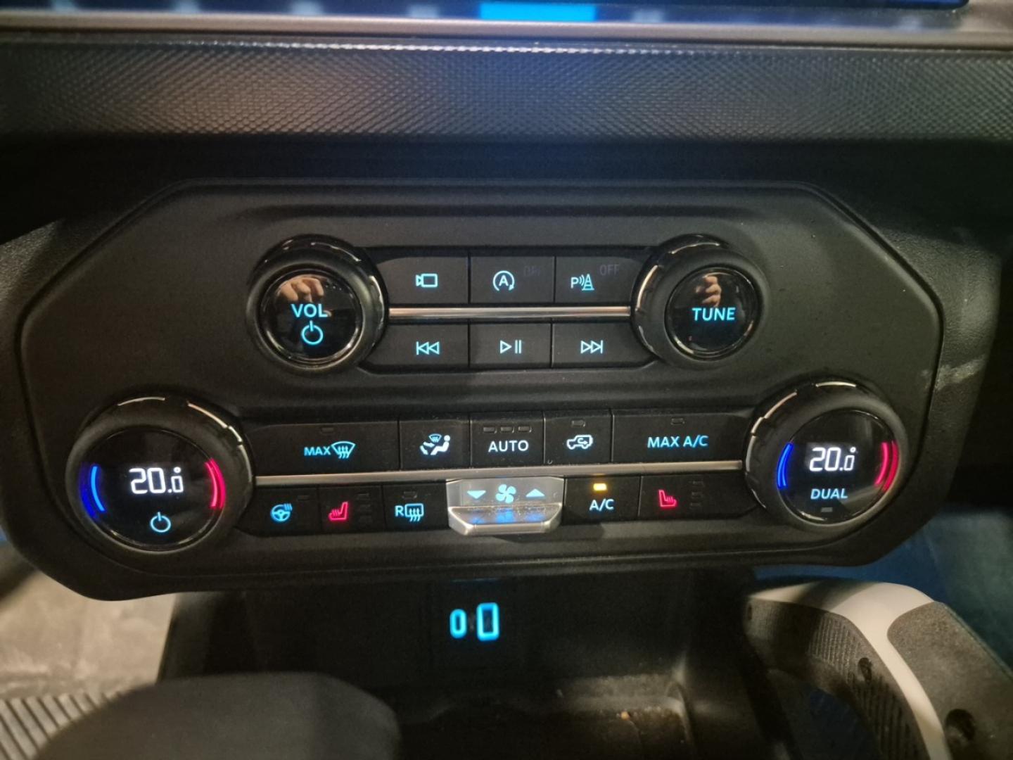 Ford Bronco Outer Banks 2.7 EcoBoost V6 335CV 4x4 In
