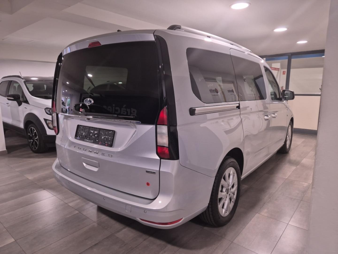 Ford Grand Tourneo Connect 1.5 Ecoboost PHEV Titanium Auto 150CV