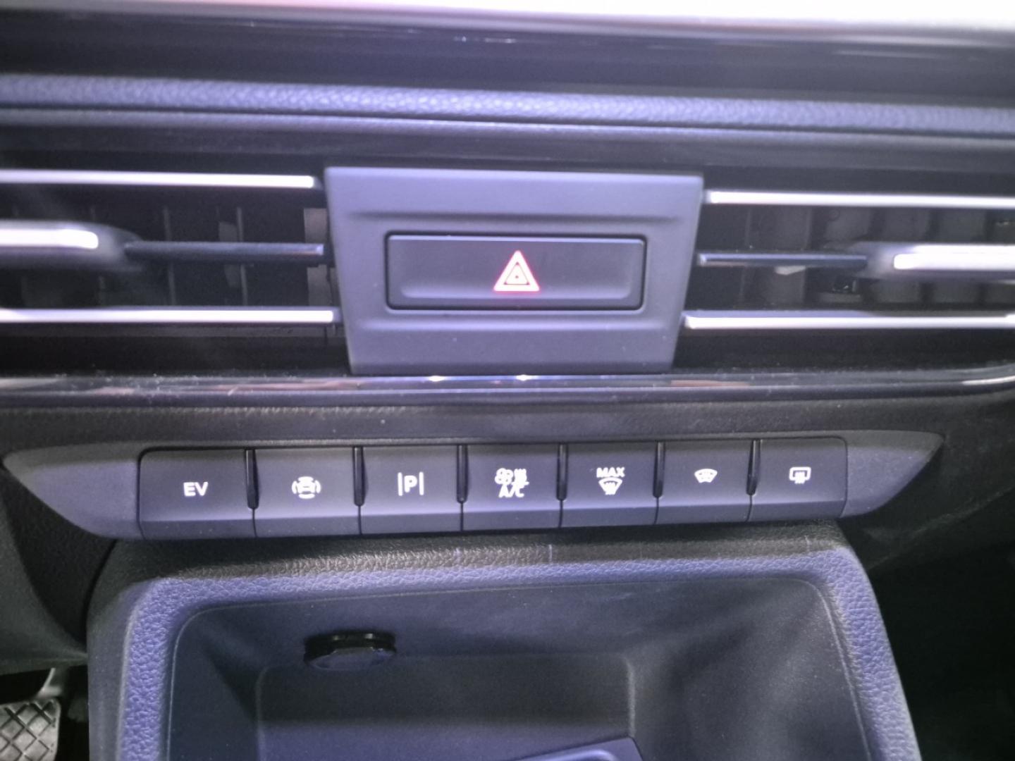 Ford Grand Tourneo Connect 1.5 Ecoboost PHEV Titanium Auto 150CV