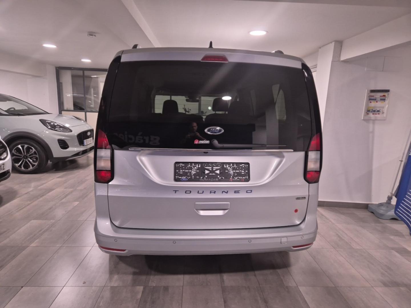 Ford Grand Tourneo Connect 1.5 Ecoboost PHEV Titanium Auto 150CV